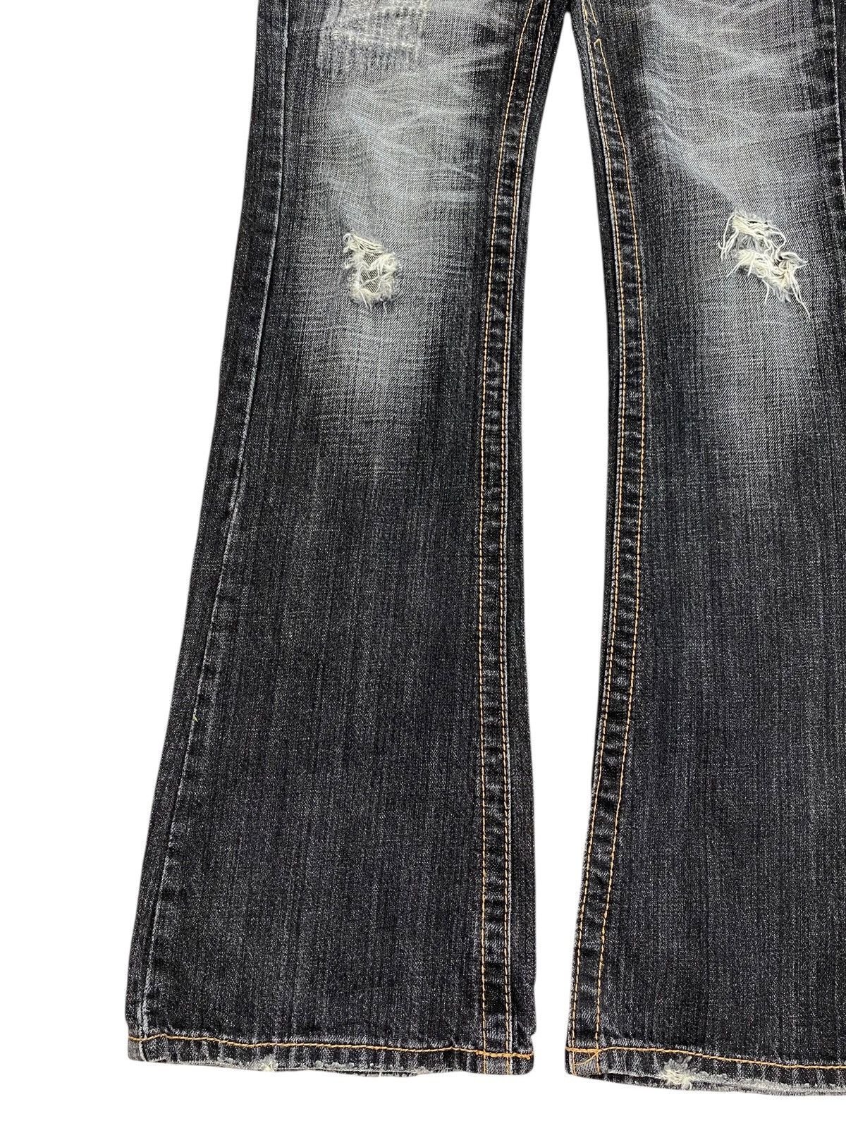 Japanese Brand Japanese Brand Beast Faded Wash Studded Ripped Flare Jeans Size US 30 / EU 46 - 5 Thumbnail