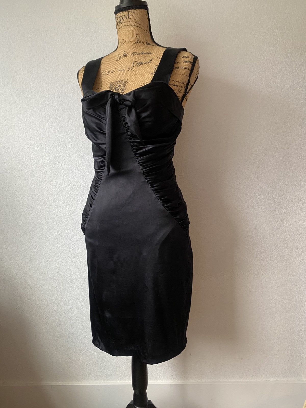Vintage 90s/Y2K Betsey Johnson 100% Silk Bow Wiggle Dress