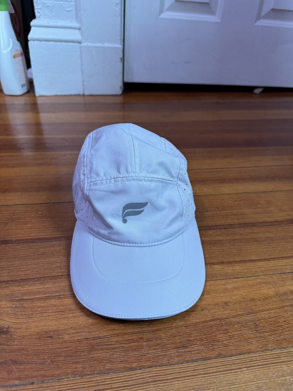 Fabletics Fabletics Active Hat Strap Back Panel Soft Grey White Cap Size ONE SIZE - 2 Thumbnail