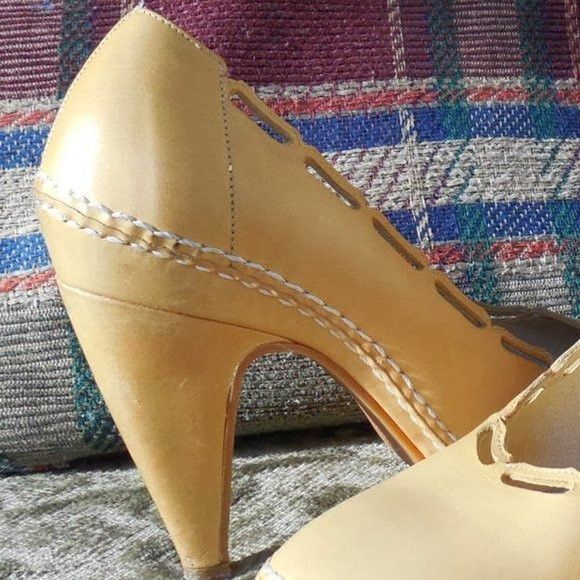Marni MARNI Cutout Leather Pumps Nude Pointed Toe Platform Heels S Size US 5 / IT 35 - 9 Thumbnail
