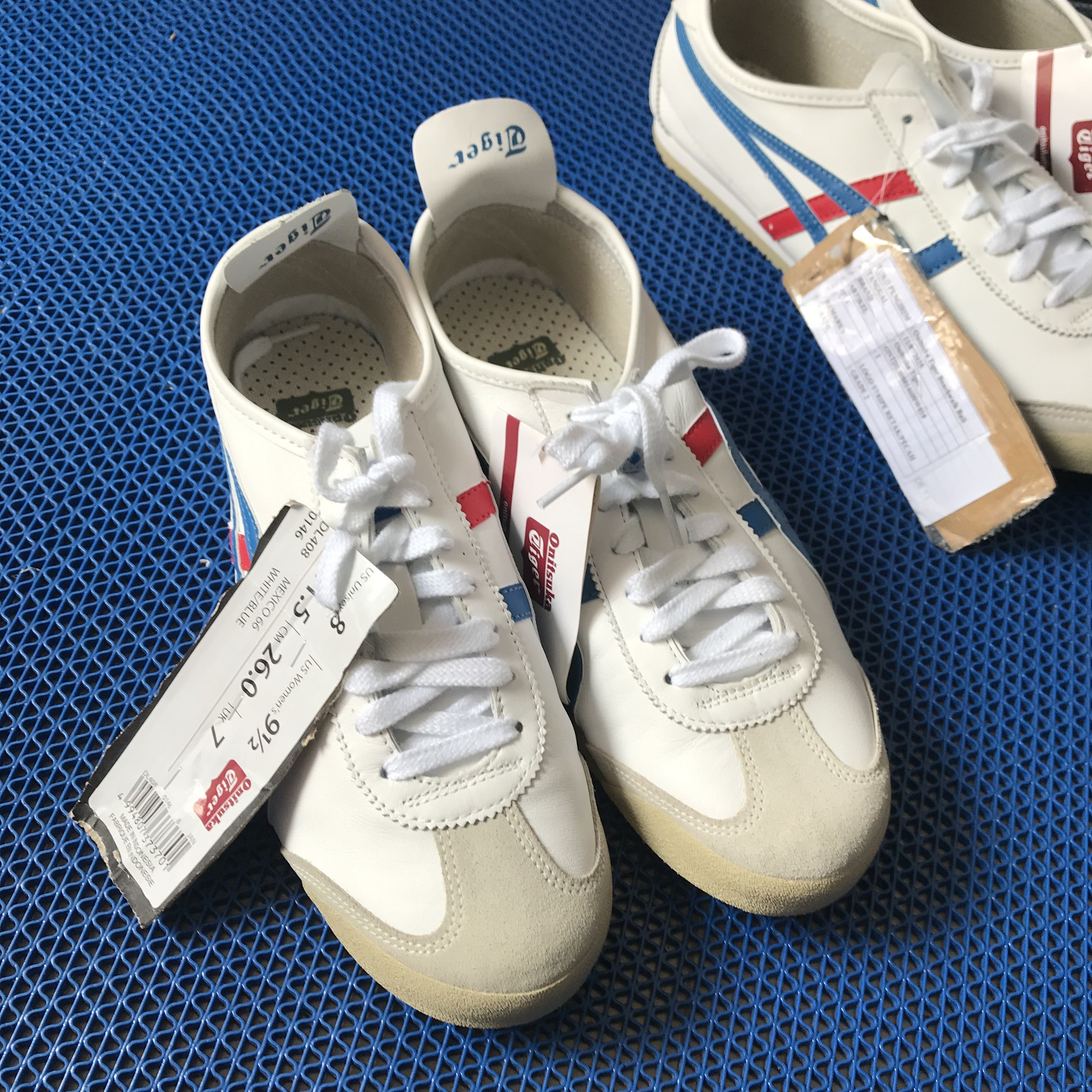 Onitsuka Tiger Onitsuka Tiger MEXICO 66 White Blue French Stripe Size US 8 / EU 41 - 8 Thumbnail