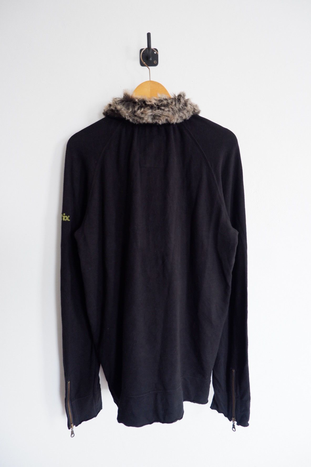 If Six Was Nine VIntage 2000s Politix Fur Neck Sweater Size US L / EU 52-54 / 3 - 2 Thumbnail