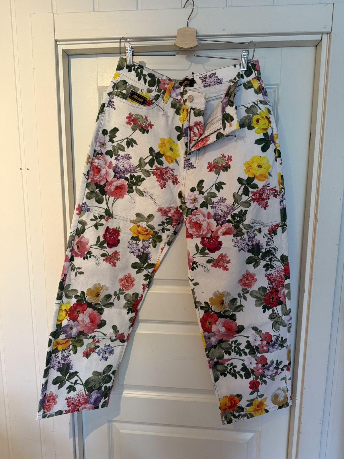 Palace Palace baggy panel jean flowers Size US 32 / EU 48 - 1 Thumbnail