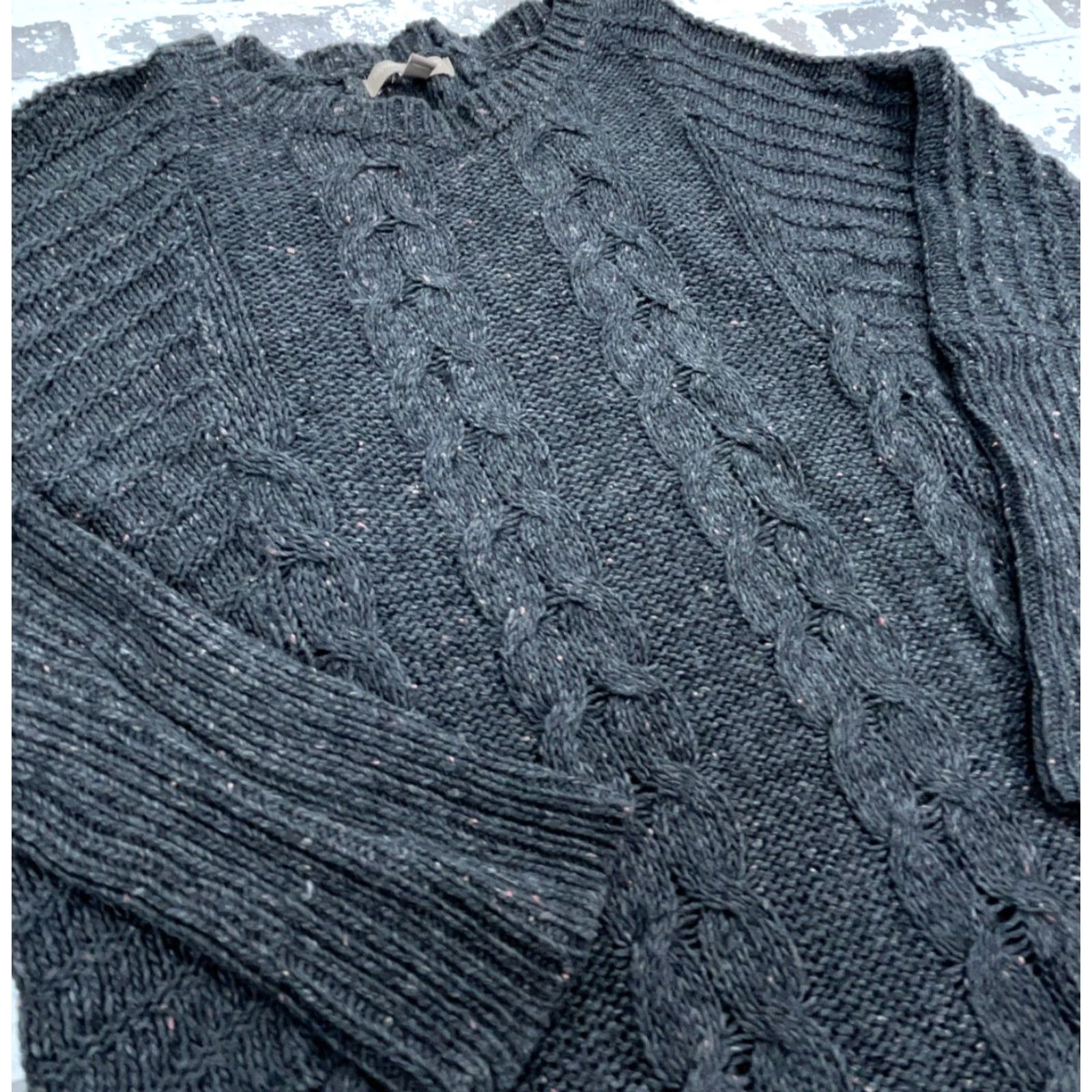 Banana Republic Banana Republic Sweater Women Medium Gray Cable Knit Pullover Size M / US 6-8 / IT 42-44 - 2 Thumbnail