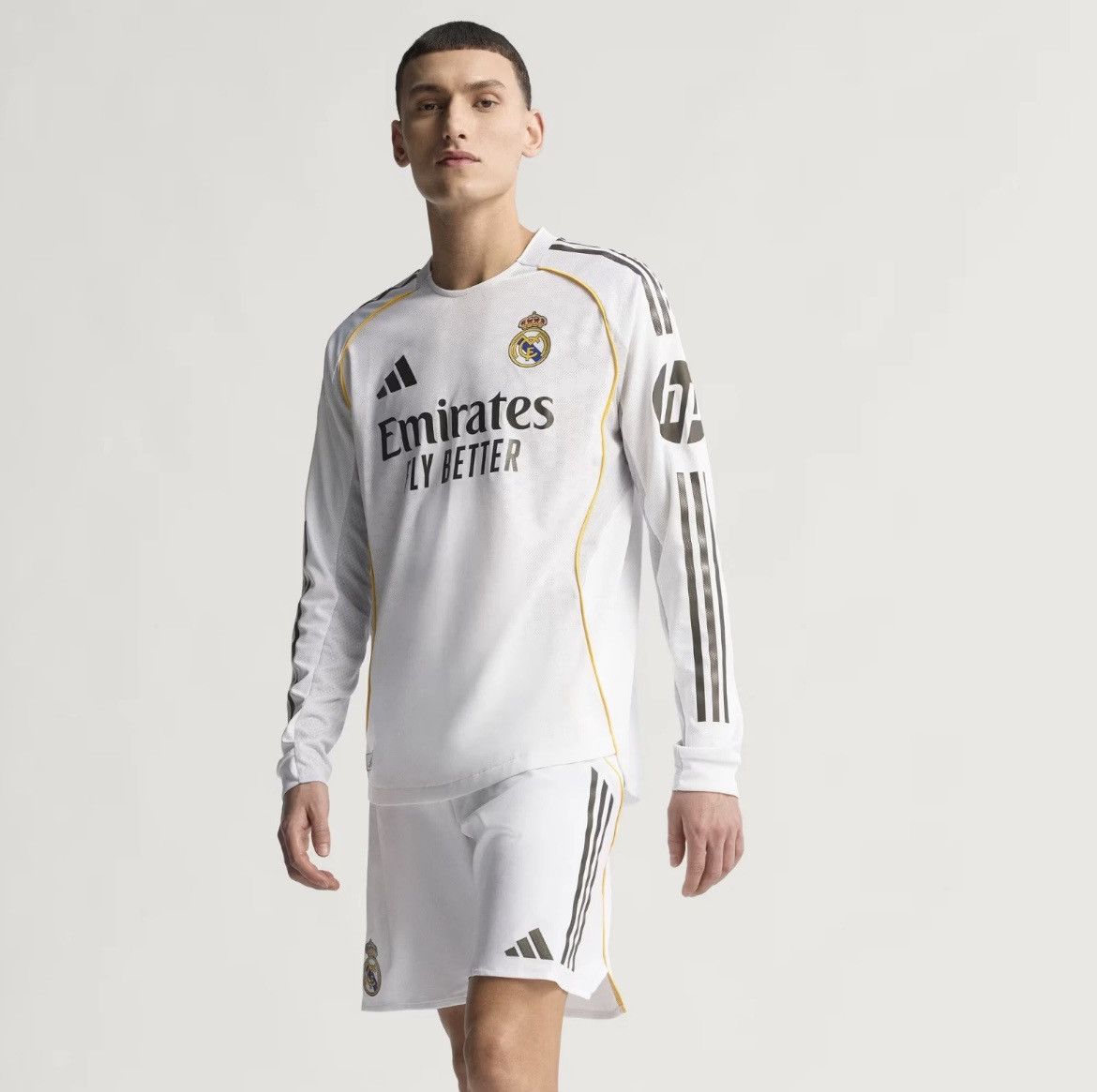 Adidas Real Madrid x Adidas 25/26 Home Jersey (JN8866) Men’s Size L Size US L / EU 52-54 / 3 - 1 Thumbnail