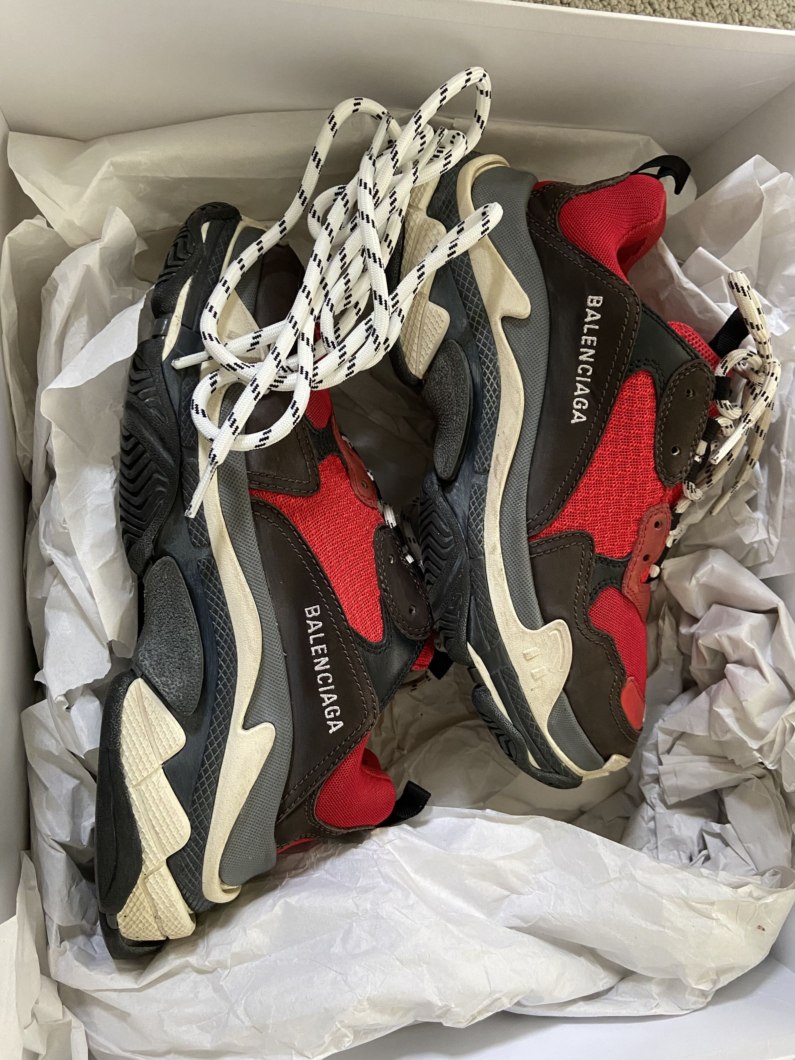 Balenciaga Balenciaga Triple S Sneaker Red Black OG version size 40 Size US 7 / EU 40 - 1 Thumbnail