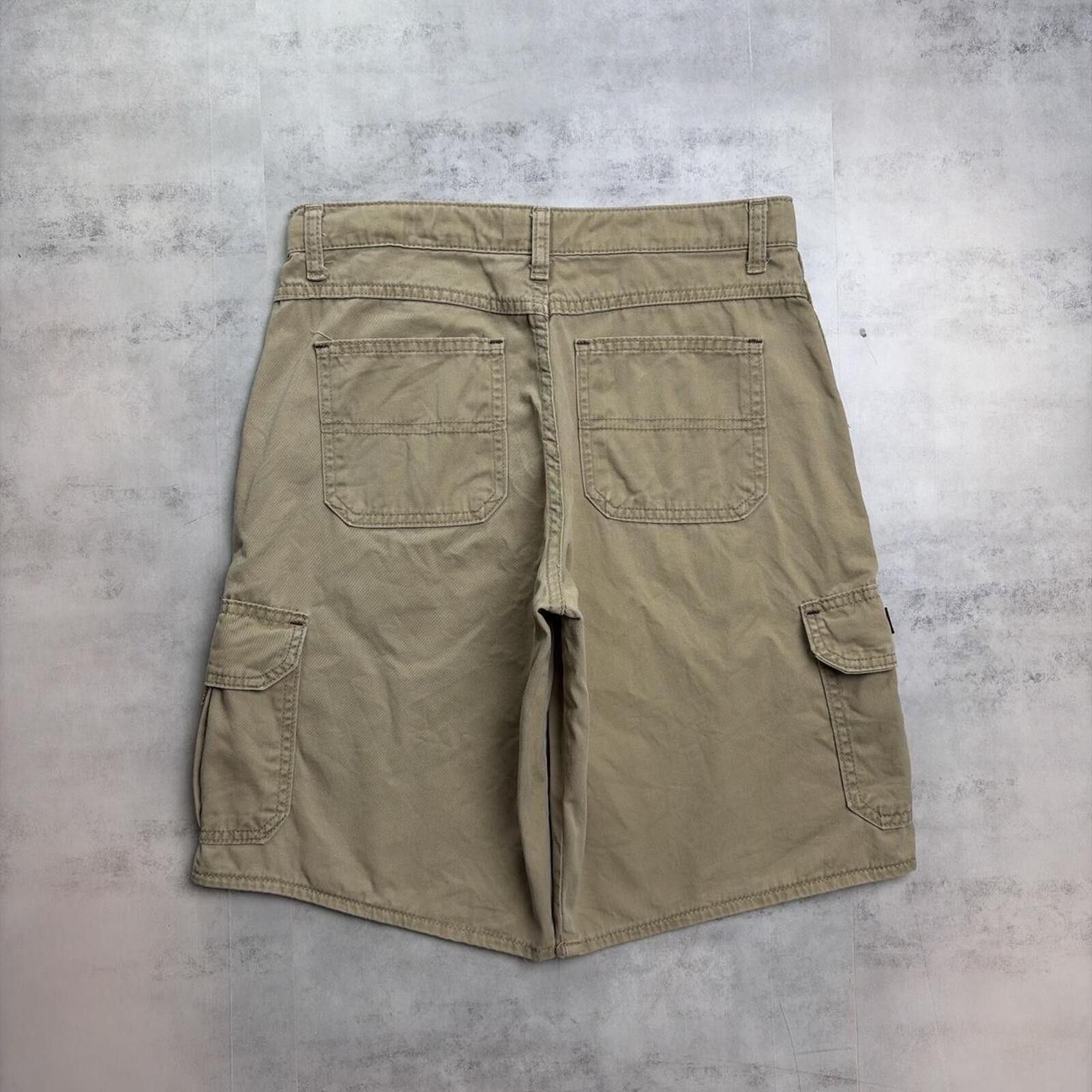 Wrangler Y2K Beige Wrangler Carpenter Baggy Skater Shorts Size 28" / US 6 / IT 42 - 1 Thumbnail