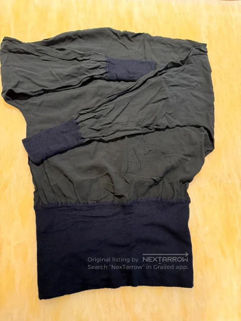 Hermes Hermes Black cashmere sweater, V-neck design, loose fit, 1 Size XS / US 0-2 / IT 36-38 - 4 Thumbnail