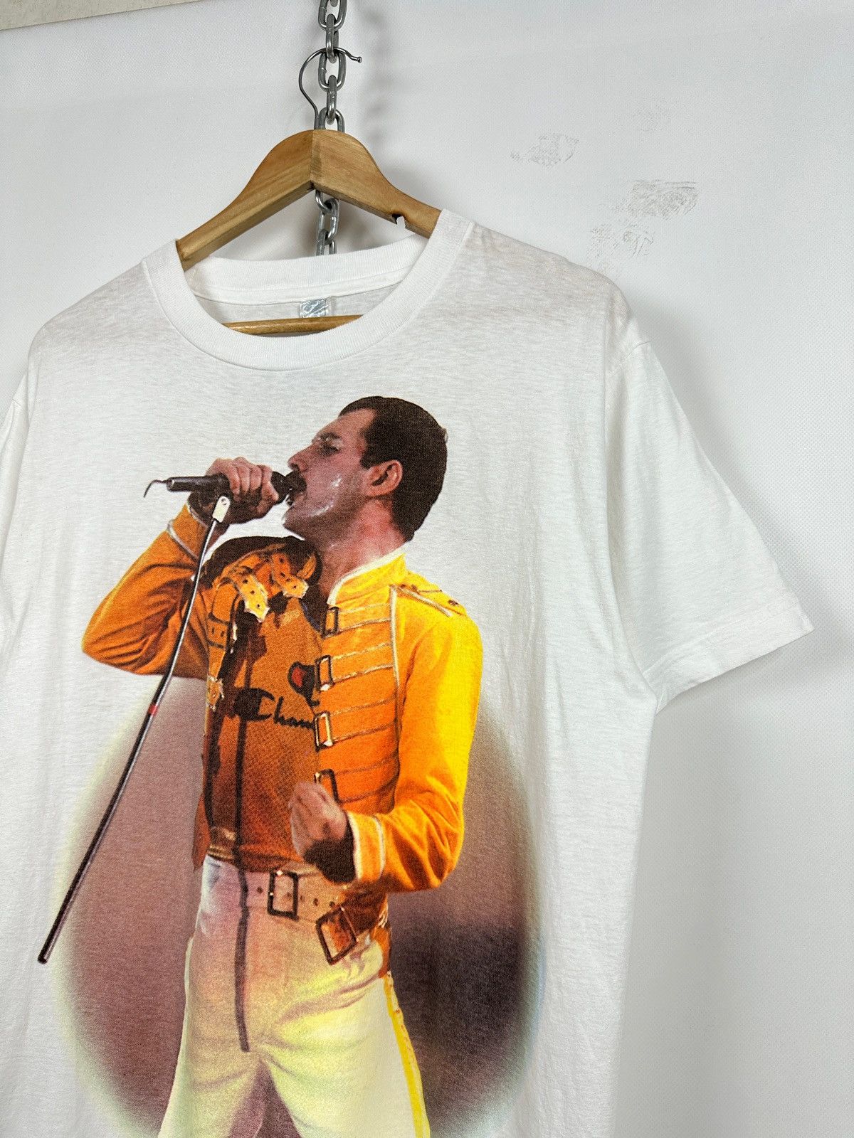 Band Tees 1992 Vintage Queen Freddie Mercury Tribute Concert T-Shirt Size US L / EU 52-54 / 3 - 4 Thumbnail