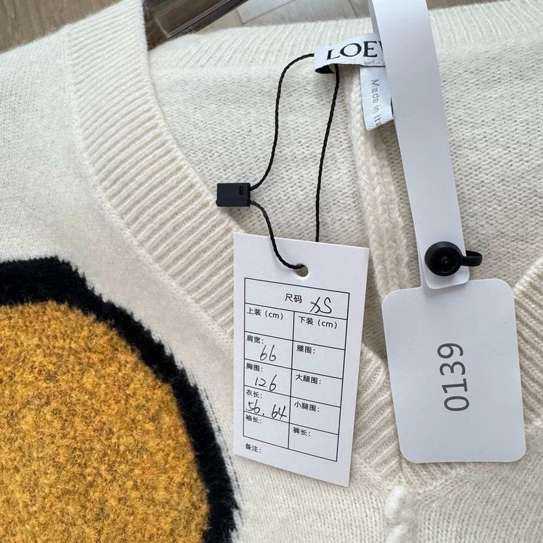Loewe LOEWE Asymmetric mohair sweater Size XS / US 0-2 / IT 36-38 - 2 Thumbnail