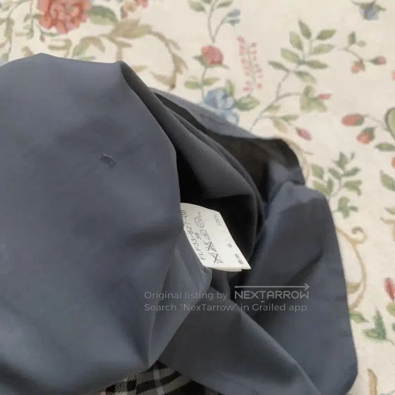 Burberry Burberry Gray Wool Women's Skirt. Size 23" - 7 Thumbnail