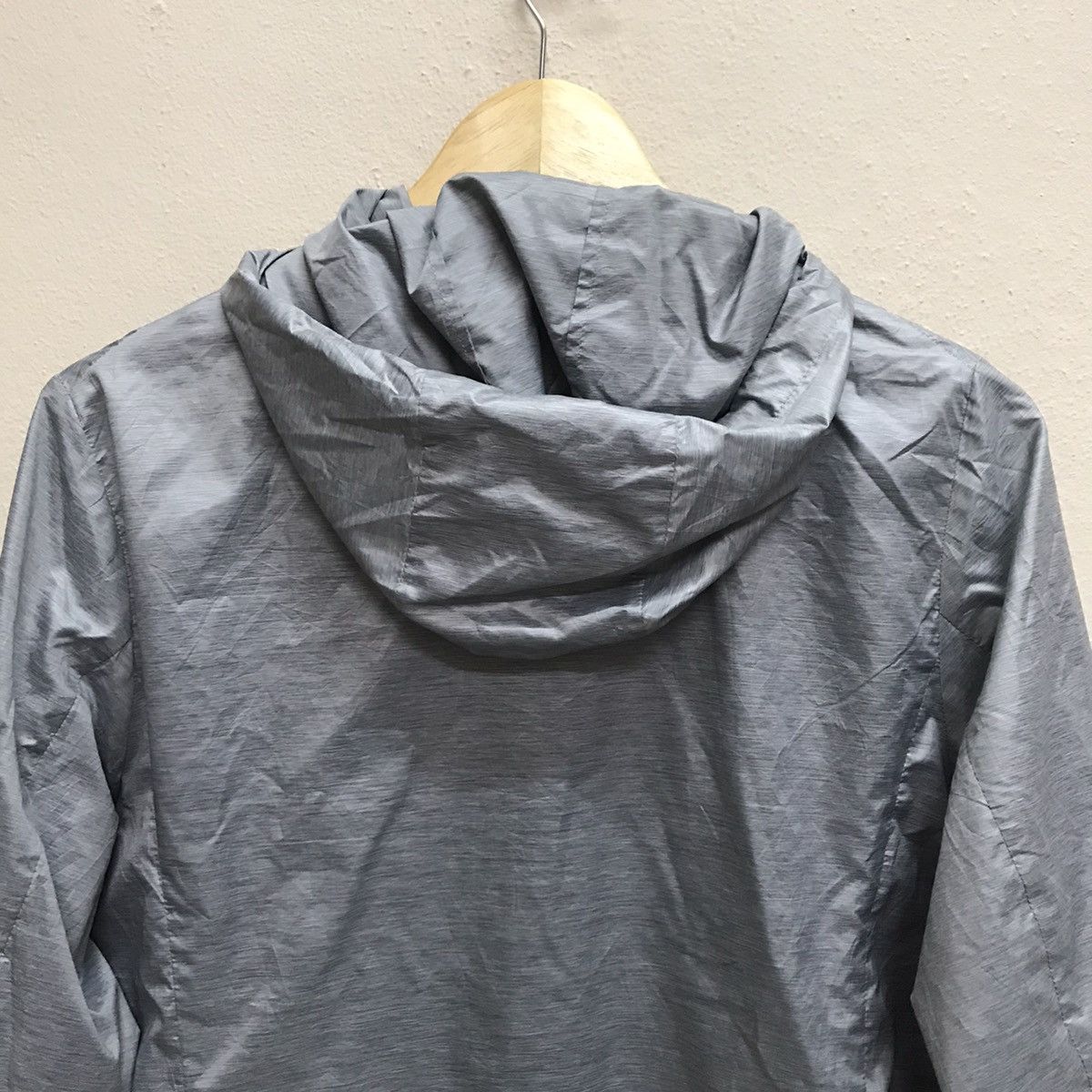 Japanese Brand Uniqlo Running Windbreaker Jacket Hoodie Size S / US 4 / IT 40 - 12 Thumbnail