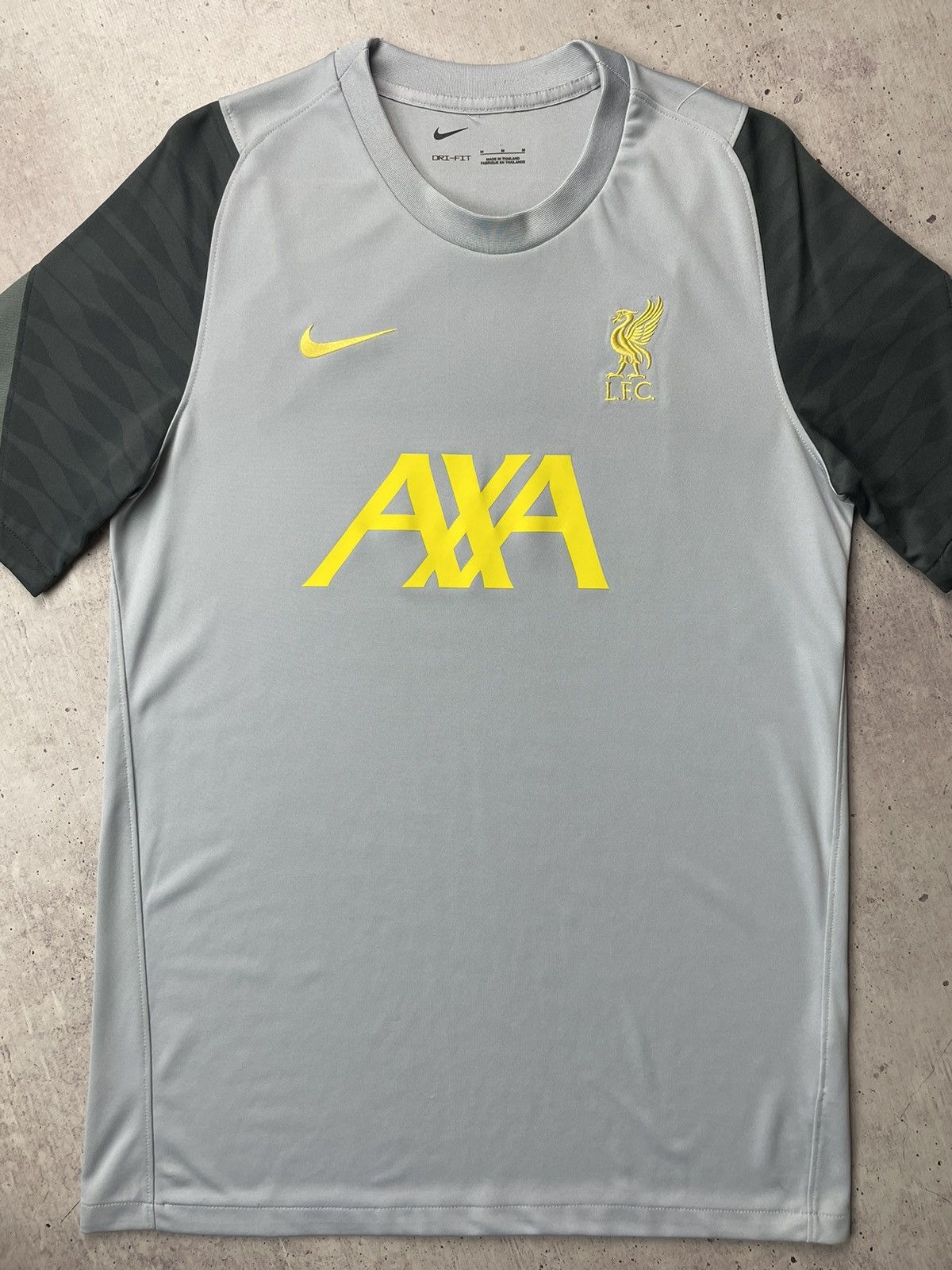 Nike Nike Liverpool soccer jersey size M Size US M / EU 48-50 / 2 - 2 Thumbnail
