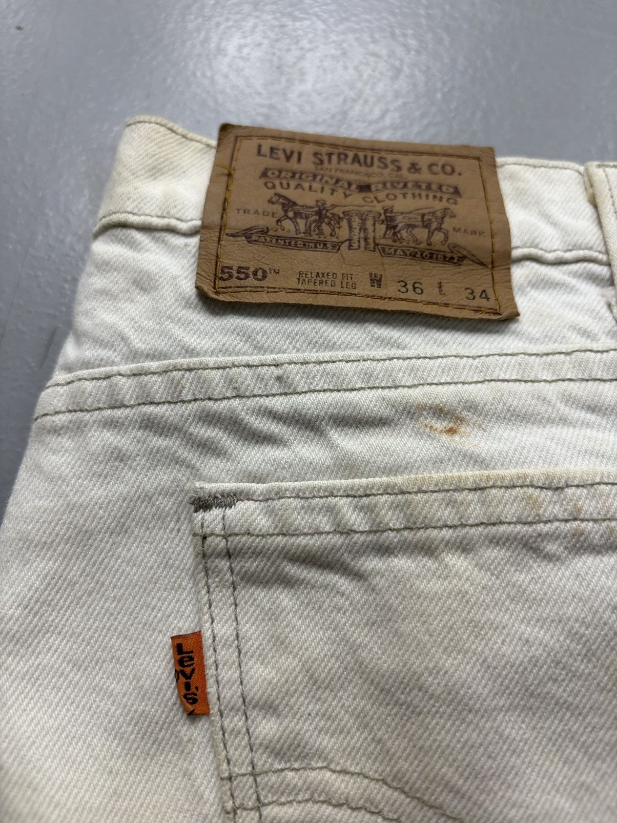 Levi's Vintage Clothing 90s Levis Jeans Mens 36x30* White Distressed 550 Orange Tab Size US 36 / EU 52 - 3 Thumbnail