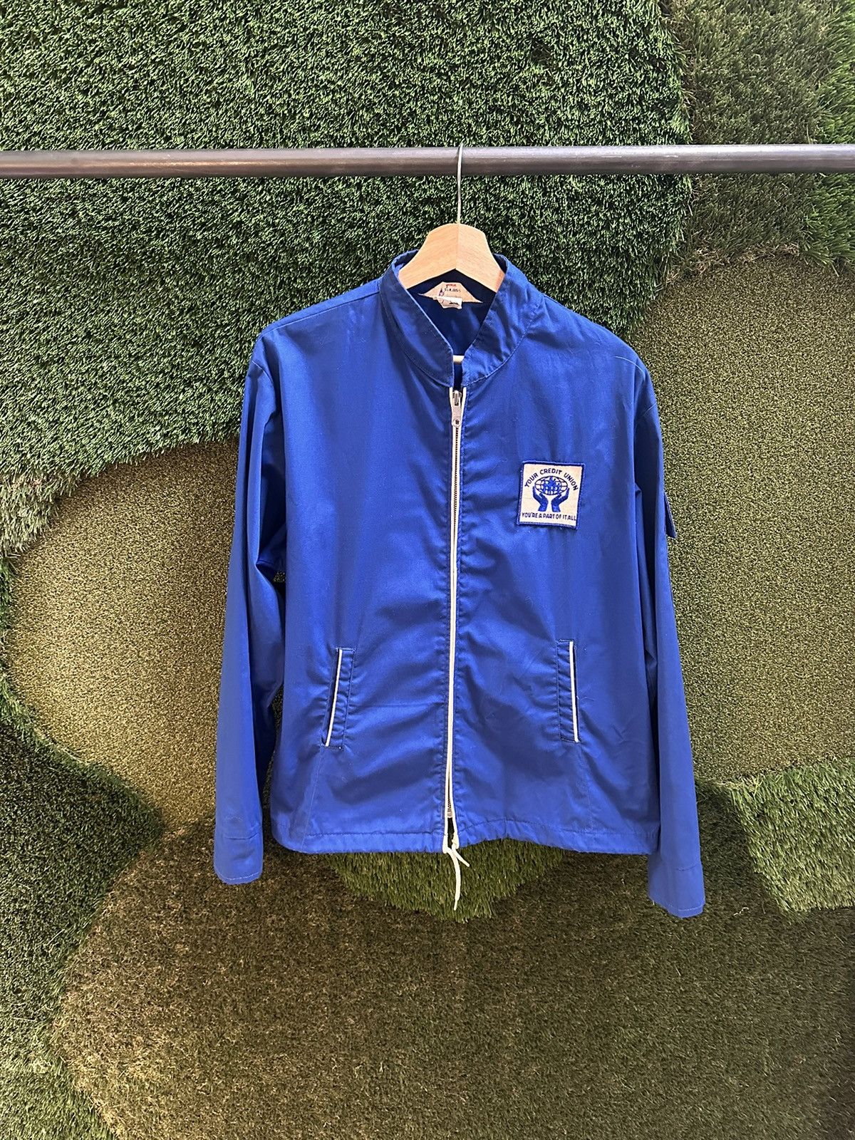Vintage Vintage 1980s Tour Credit Union Zip-up Light Jacket Large Size US L / EU 52-54 / 3 - 1 Thumbnail