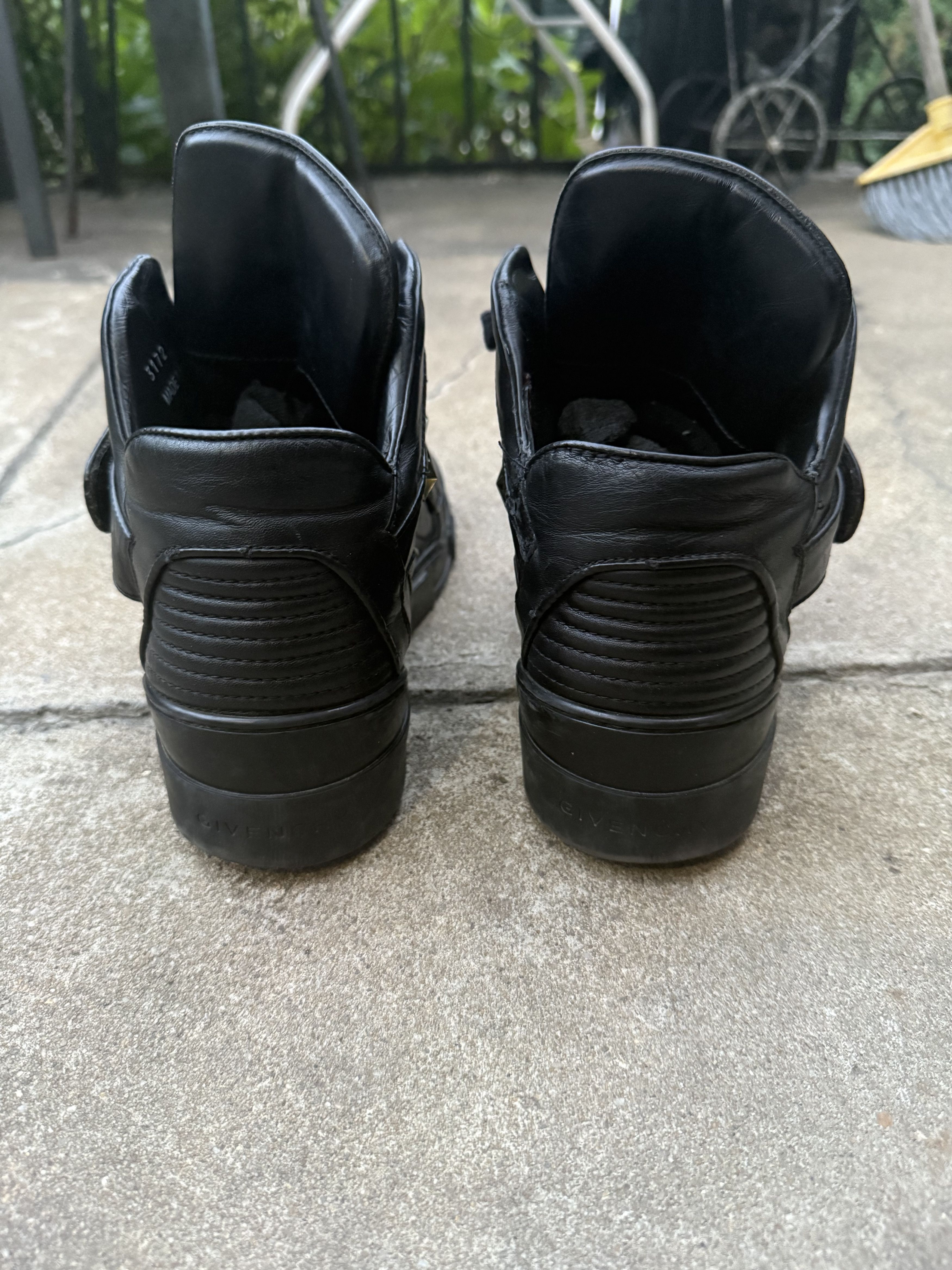 Givenchy Givenchy Triple Black Star Studded Tyson Sneakers Size US 10 / EU 43 - 6 Thumbnail