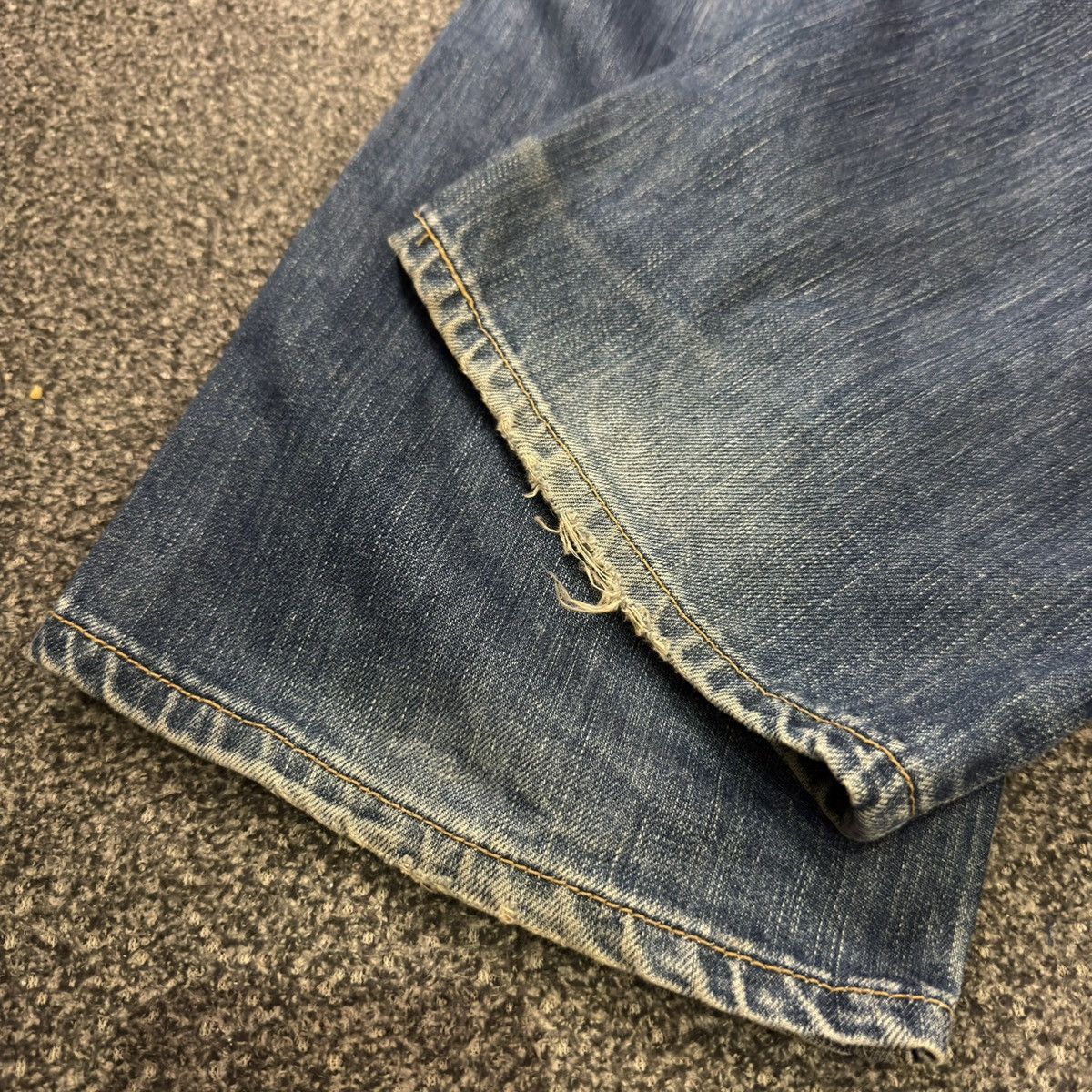 Levi's Vintage 2003 Levis 501 Distressed Faded Denim W32 Size US 32 / EU 48 - 12 Thumbnail