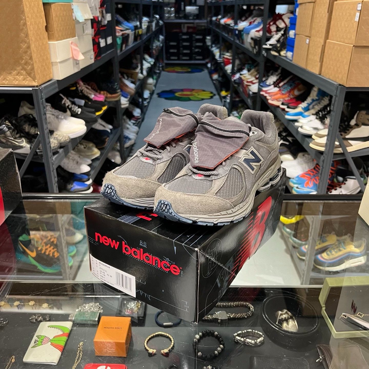 New Balance New Balance Gray Lowtop Sneakers 10 Men Size US 10 / EU 43 - 1 Thumbnail