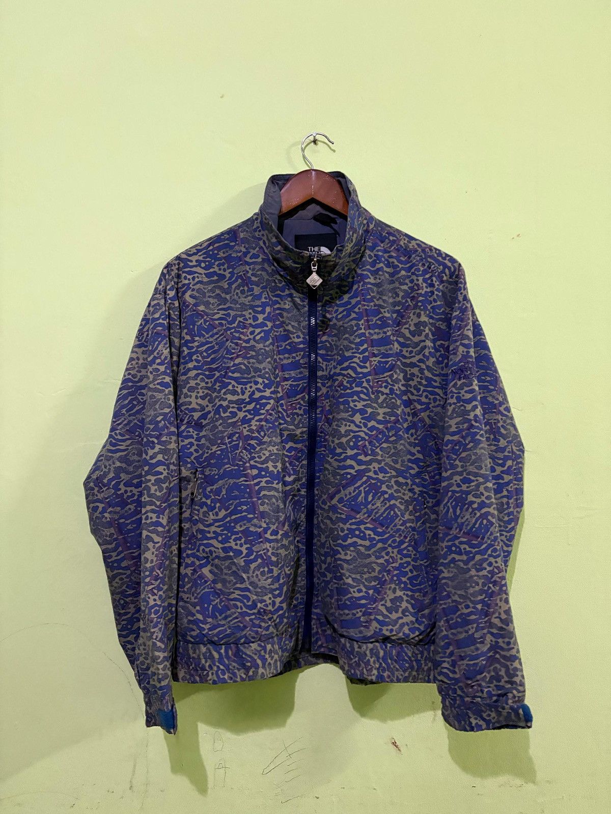 The North Face The North Face Light Jacket Abstract Art Design Size US M / EU 48-50 / 2 - 1 Thumbnail