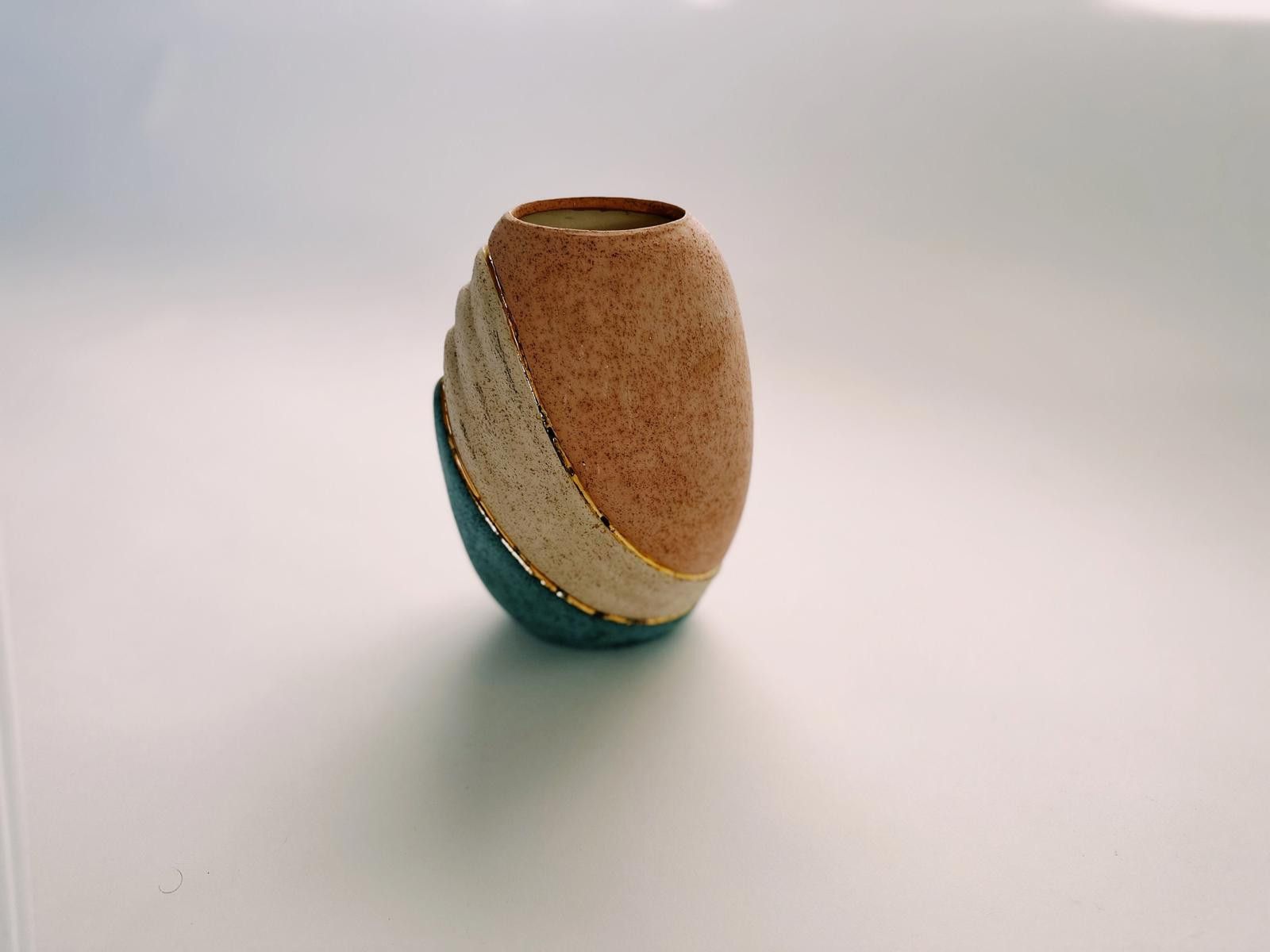 Designer 90s Handmade Dream Ceramic Vase pink cream flower Size ONE SIZE - 2 Thumbnail