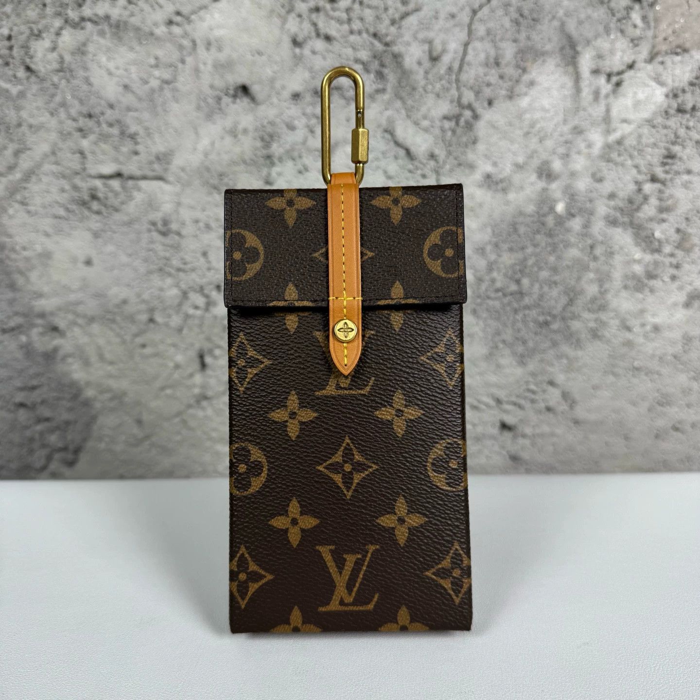 Louis Vuitton Louis Vuitton Cigar Box 99 New Size ONE SIZE - 1 Thumbnail