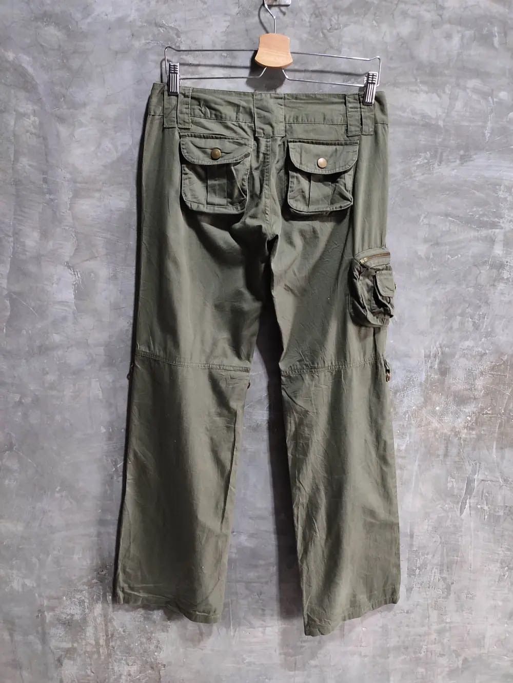 Japanese Brand Clubclubclub Japan Olive Cargo Multipocket Low rise Pants Size US 28 / EU 44 - 5 Thumbnail