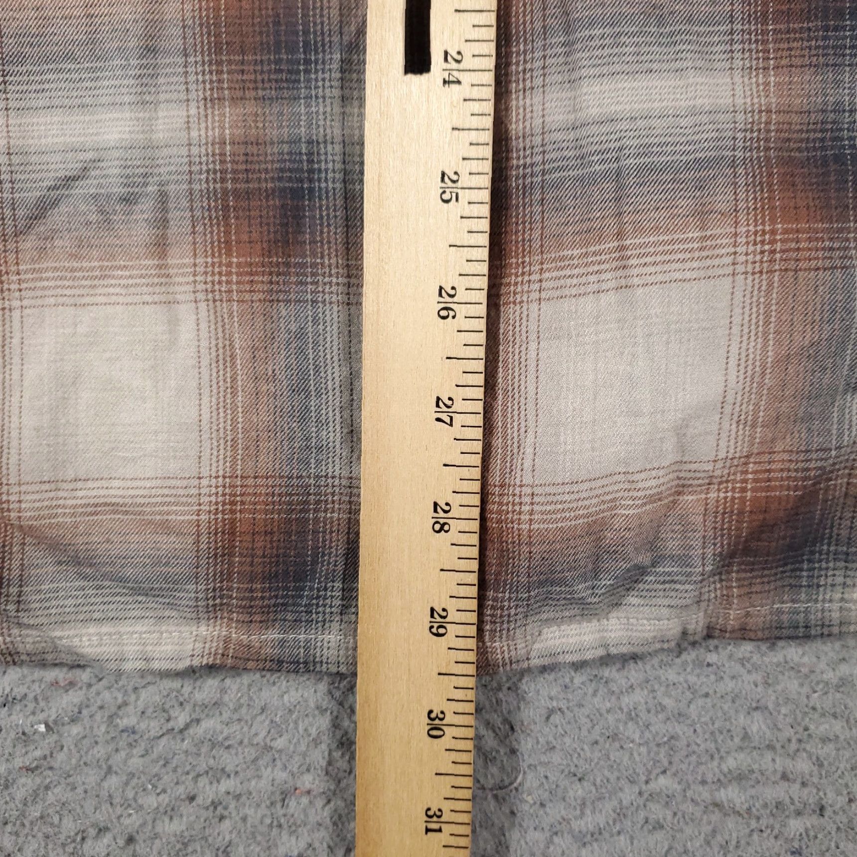 Abercrombie & Fitch Abercrombie & Fitch Shirt Mens XL Gray Plaid Button-Up Long Sleeve Casual Classic Outdoors, Cotton Blend, Regular Fit Size US XL / EU 56 / 4 - 4 Thumbnail