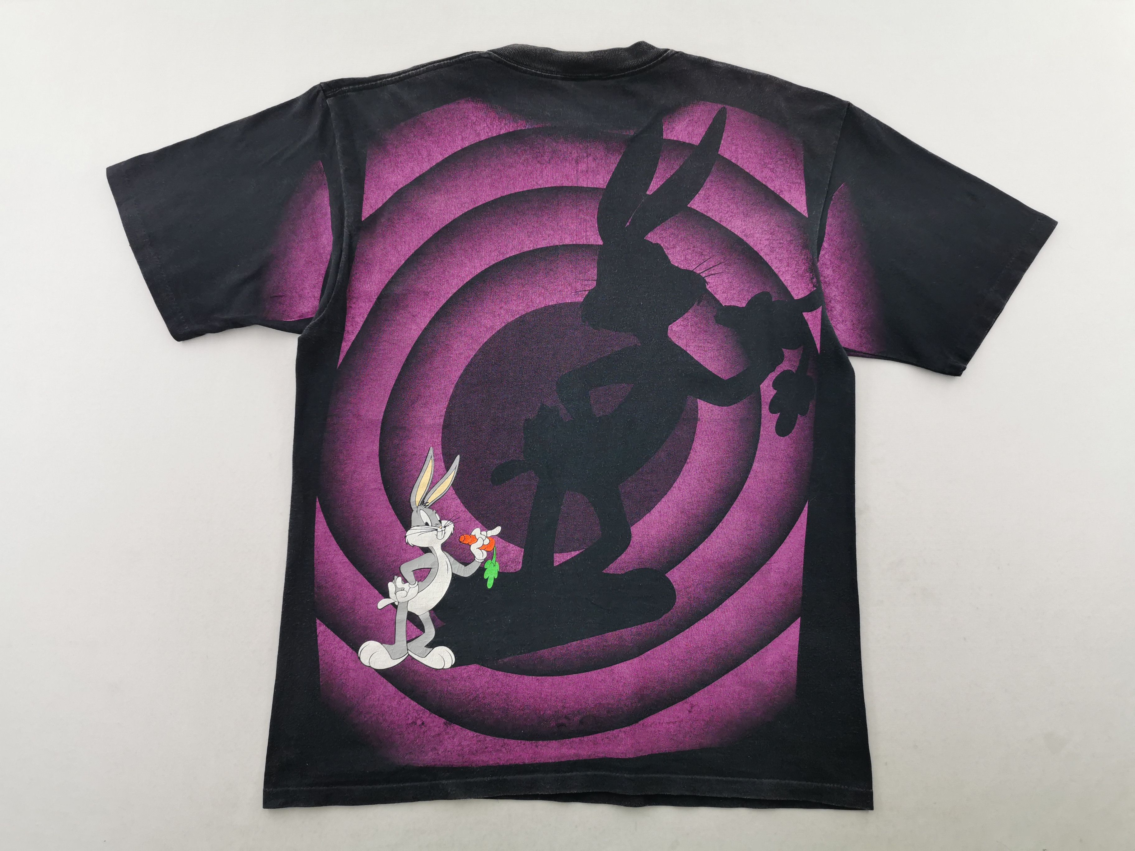 Vintage Vintage 90s Looney Tunes Bugs Bunny Overprint Tee T Shirt Size US L / EU 52-54 / 3 - 5 Thumbnail