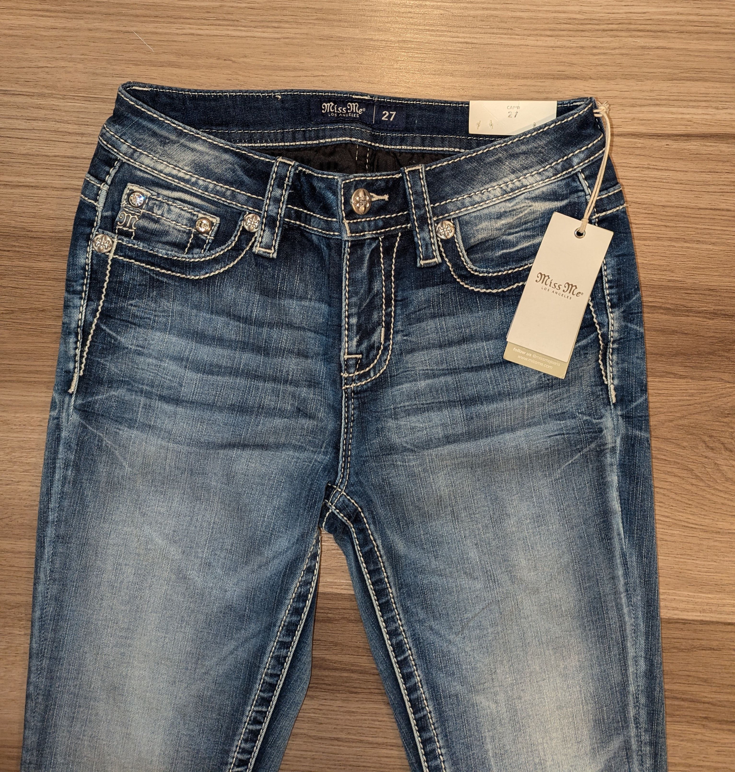 Miss Me Miss Me Womens Capri Jeans Size 27 Y2k BNWT bling rhinestone Size 27" / US 4 / IT 40 - 5 Thumbnail