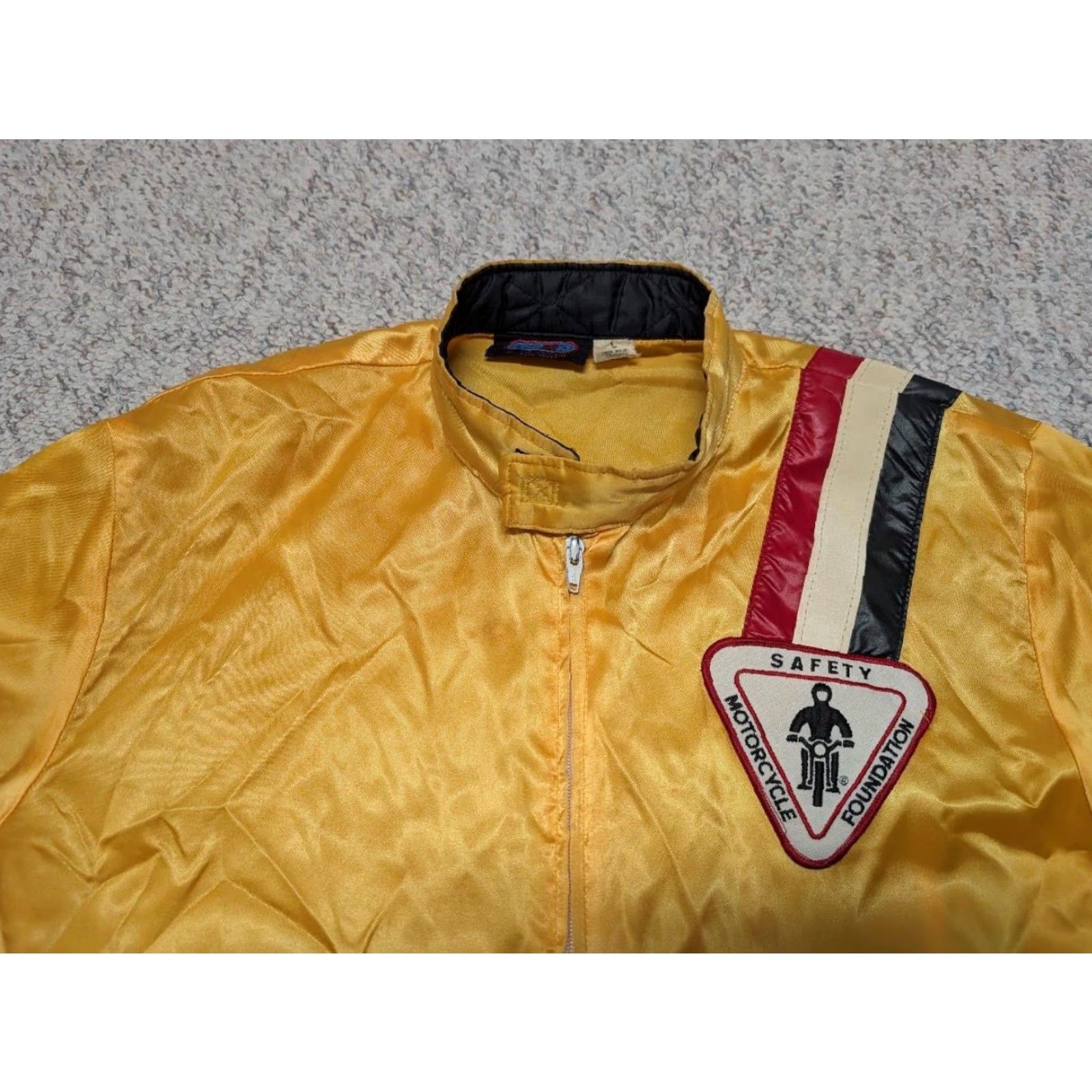 Vintage VINTAGE windbreaker Crown Jacket Mens L Satin Nylon Yellow striped Zip 1970s Car Racing Ford Cobra Shelby Streetwear Mens Size US L / EU 52-54 / 3 - 5 Thumbnail