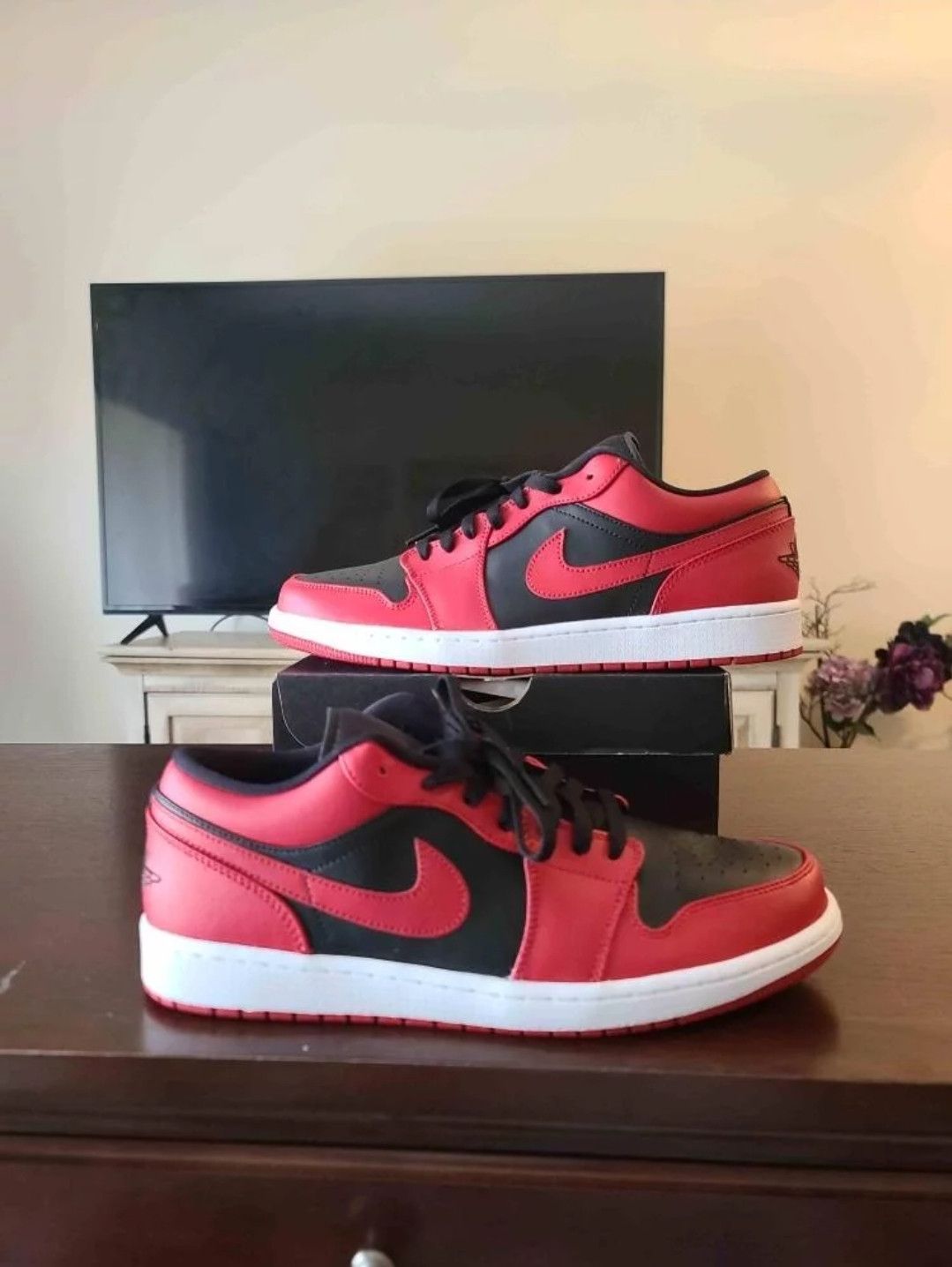 Nike Air Jordan 1 Low Reverse Bred Size US 12 / EU 45 - 1 Thumbnail