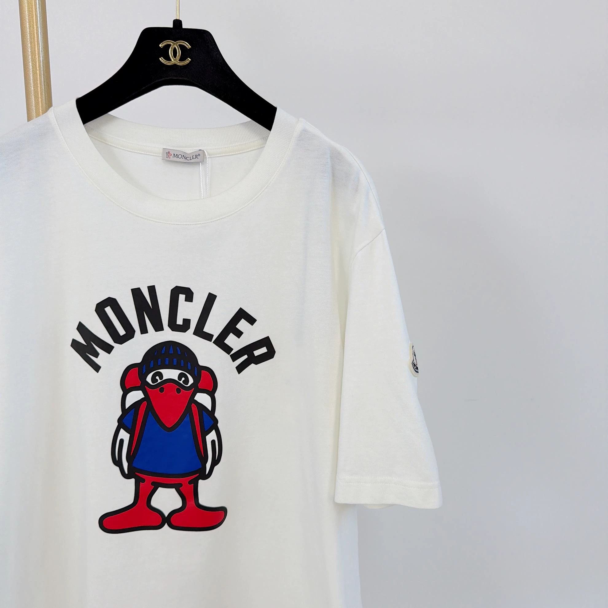 Moncler Moncler New with Tags Cartoon Print Tee L Size US L / EU 52-54 / 3 - 4 Thumbnail