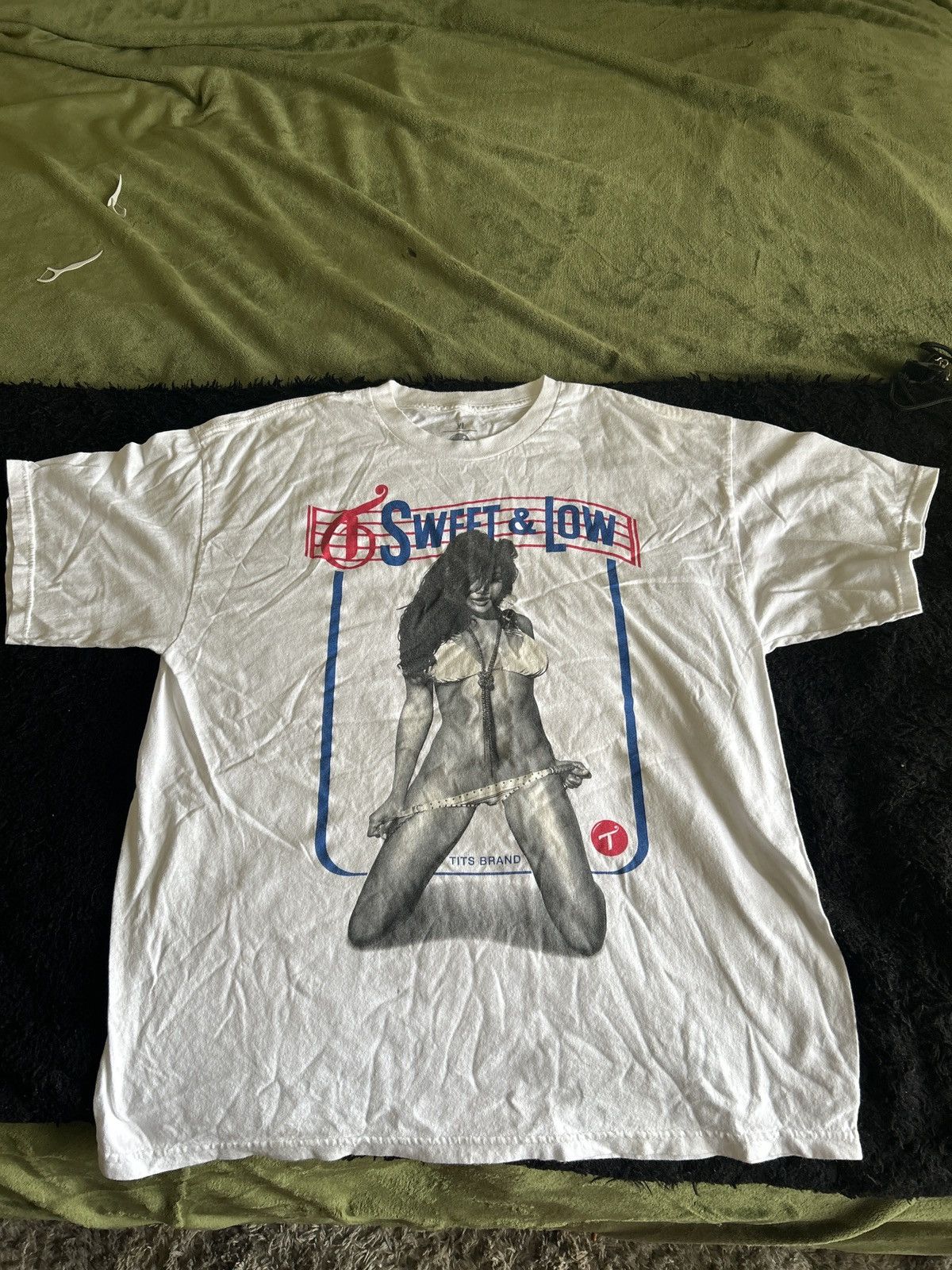 Two In The Shirt Sweet & Low. Size US XL / EU 56 / 4 - 2 Thumbnail