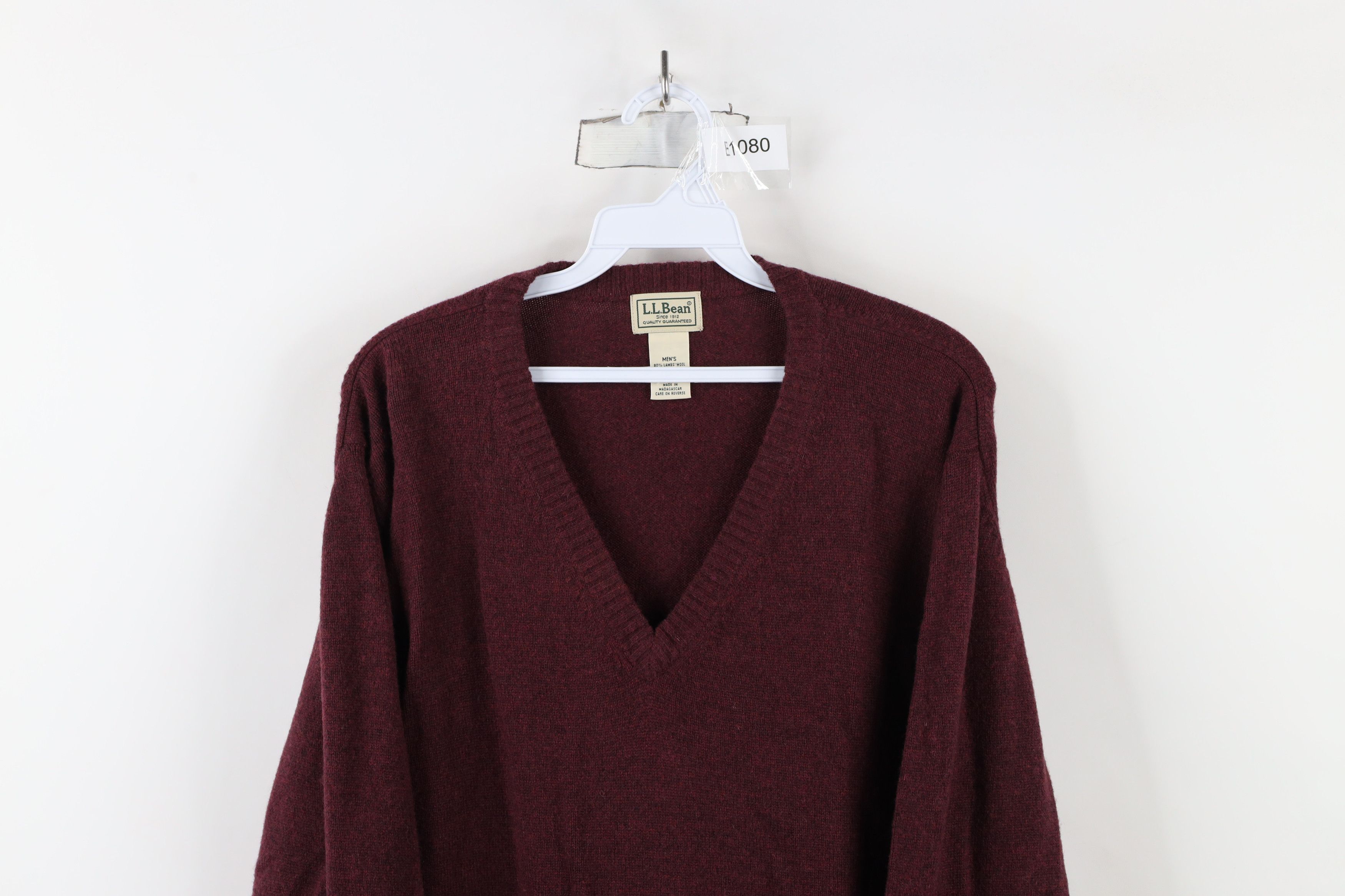L.L. Bean × Vintage Vintage 90s LL Bean Lambswool Blend Knit V-Neck Sweater Red Size US L / EU 52-54 / 3 - 2 Thumbnail
