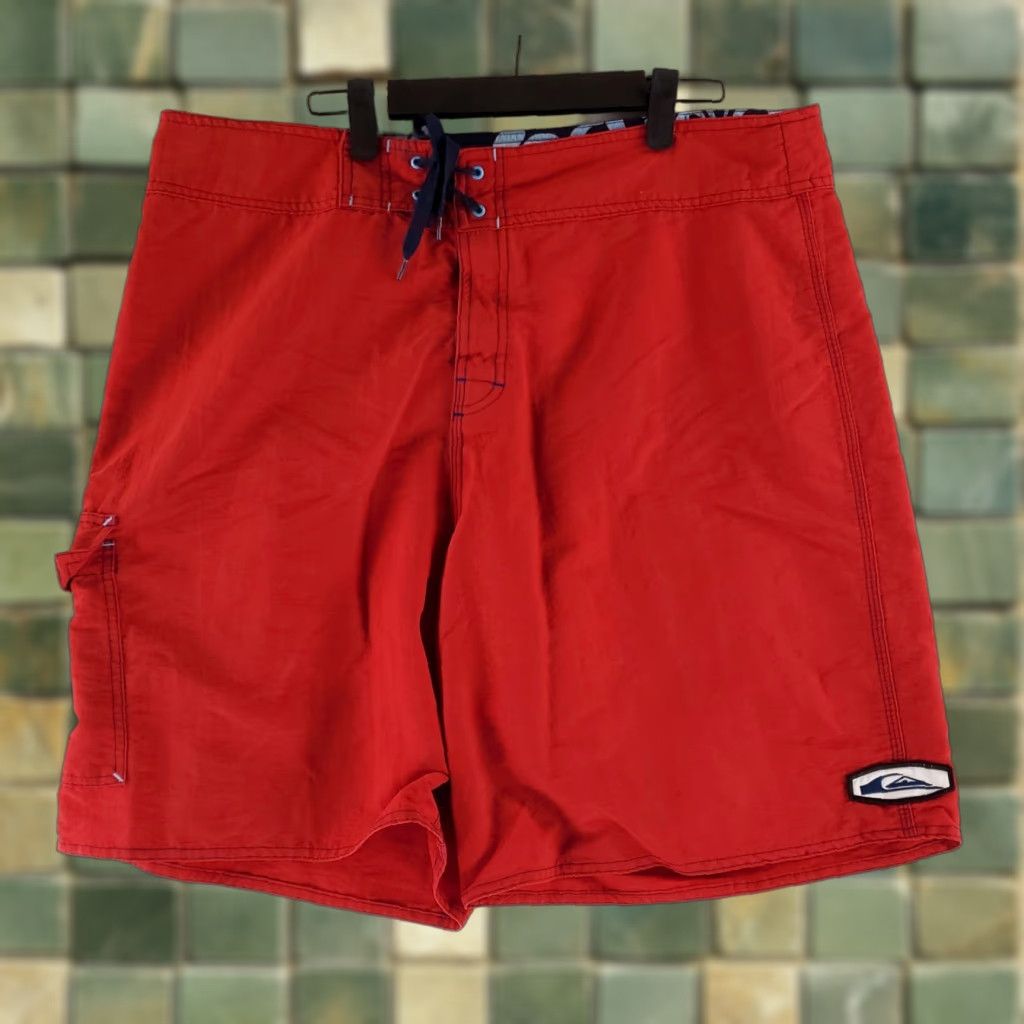 Quiksilver VINTAGE Quiksilver Board Mens 38 Red 90s Queen? Size US 38 / EU 54 - 1 Thumbnail