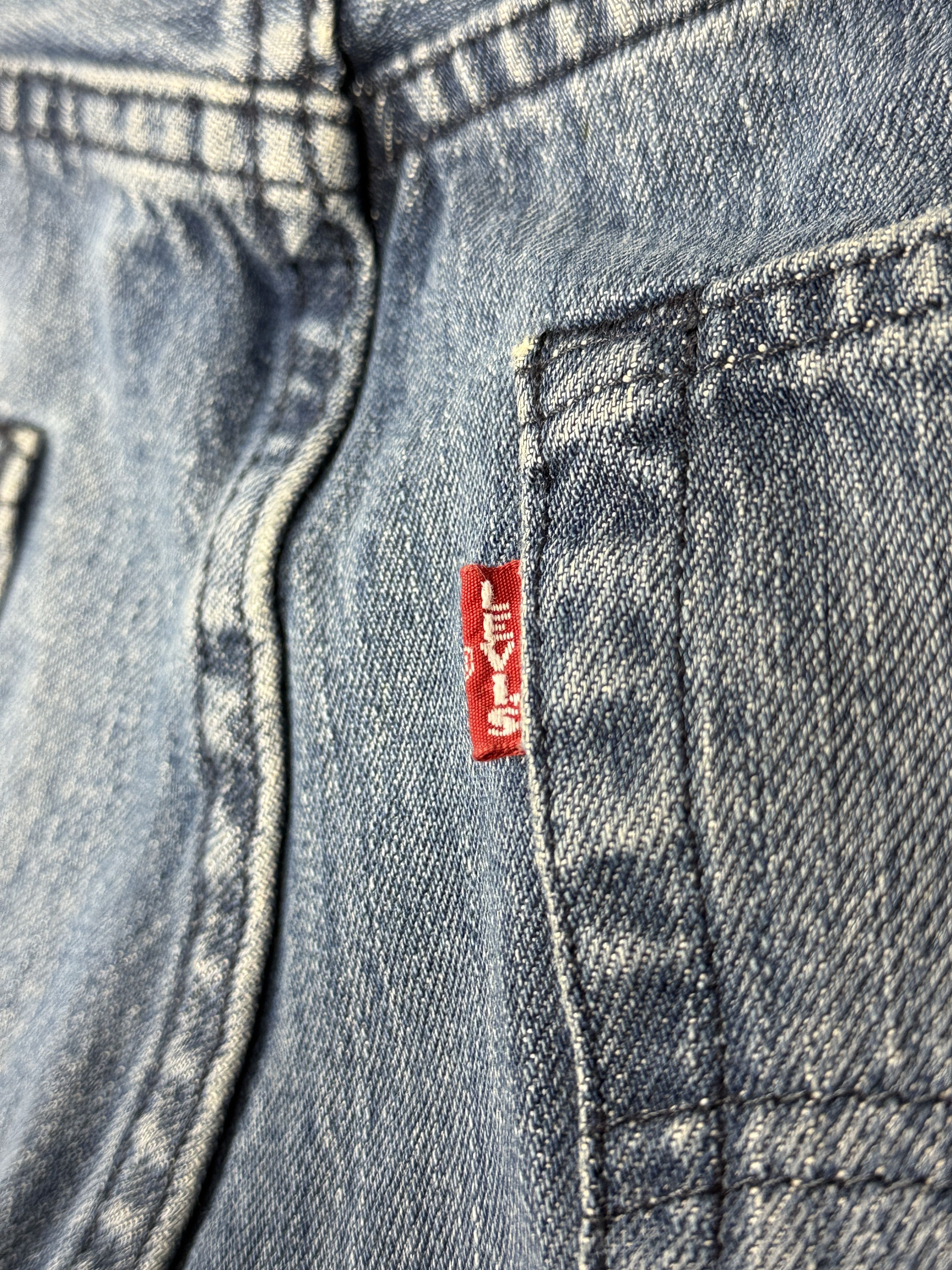 Levi's Levi’s light blue jeans with distressed denim 501 straight Size US 32 / EU 48 - 4 Thumbnail