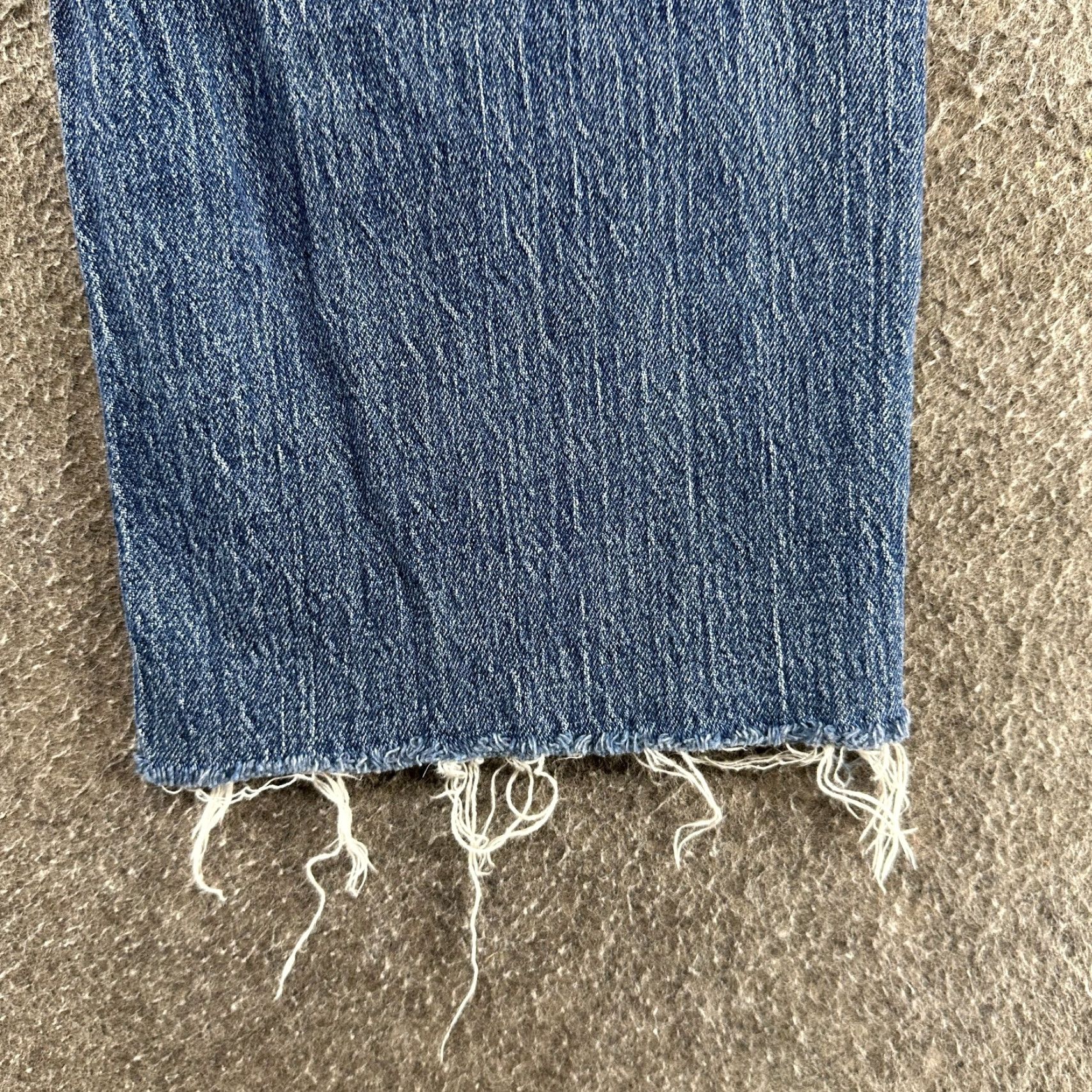 Levi's Levi's 541 Jeans Men 32x29 Blue Tapered Athletic Fit Medium Wash Distressed Raw Hem Casual Jeans Mens Regular Type Denim Cotton Blend Size US 32 / EU 48 - 4 Thumbnail