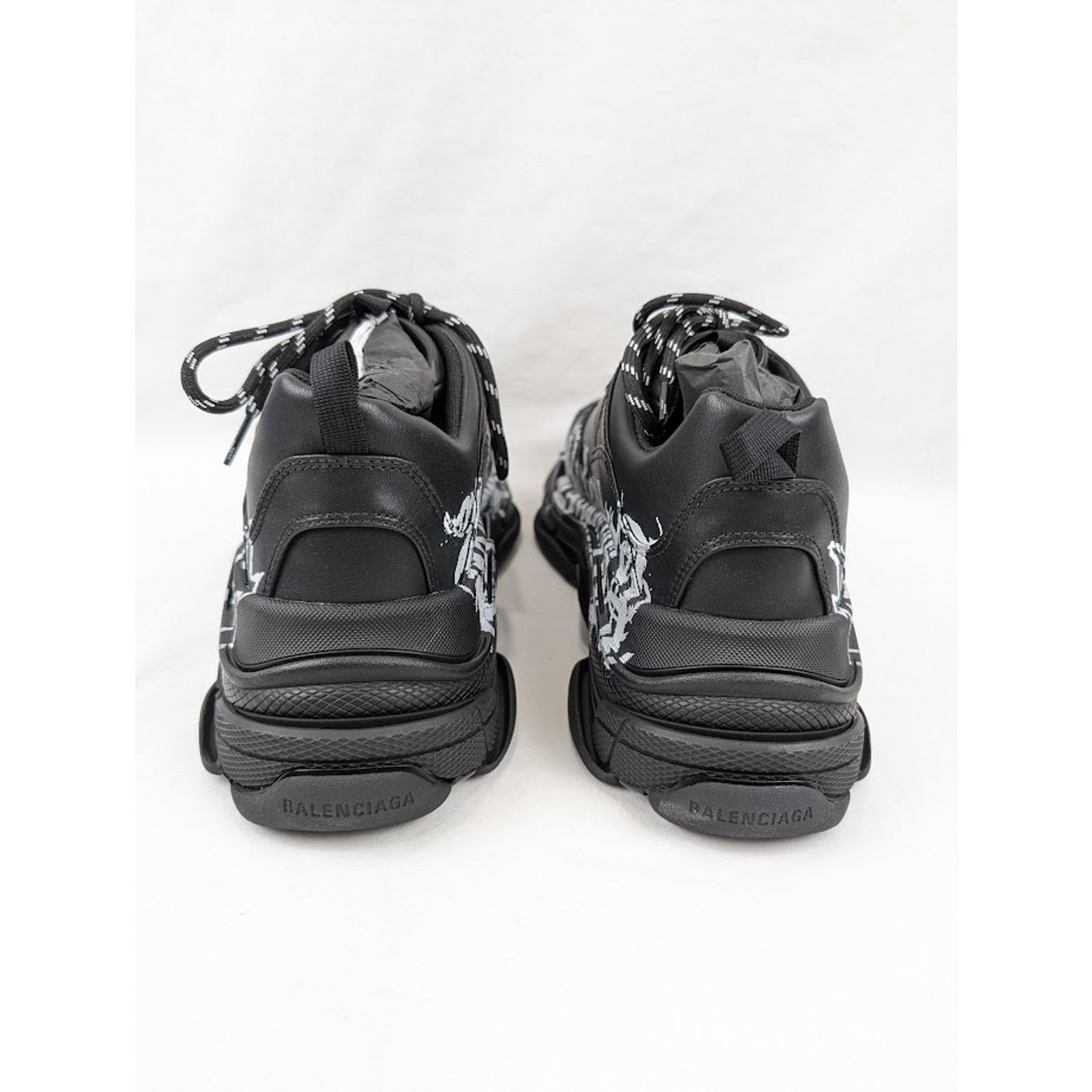 Balenciaga o1rshd1 Q:2 / Leather Triple S Sneakers in Black/White Size US 11 / EU 44 - 18 Thumbnail