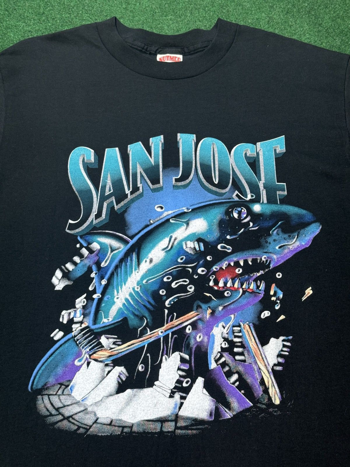 NHL × Nutmeg × Vintage Vtg 90s San Jose Sharks Break Through Nutmeg Mills T Shirt Size US XL / EU 56 / 4 - 2 Thumbnail