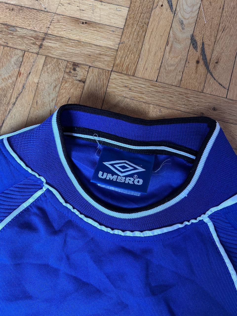 Umbro Vintage Nottingham Forest 1999-00 Football Shirt Umbro XL Size US XL / EU 56 / 4 - 8 Thumbnail