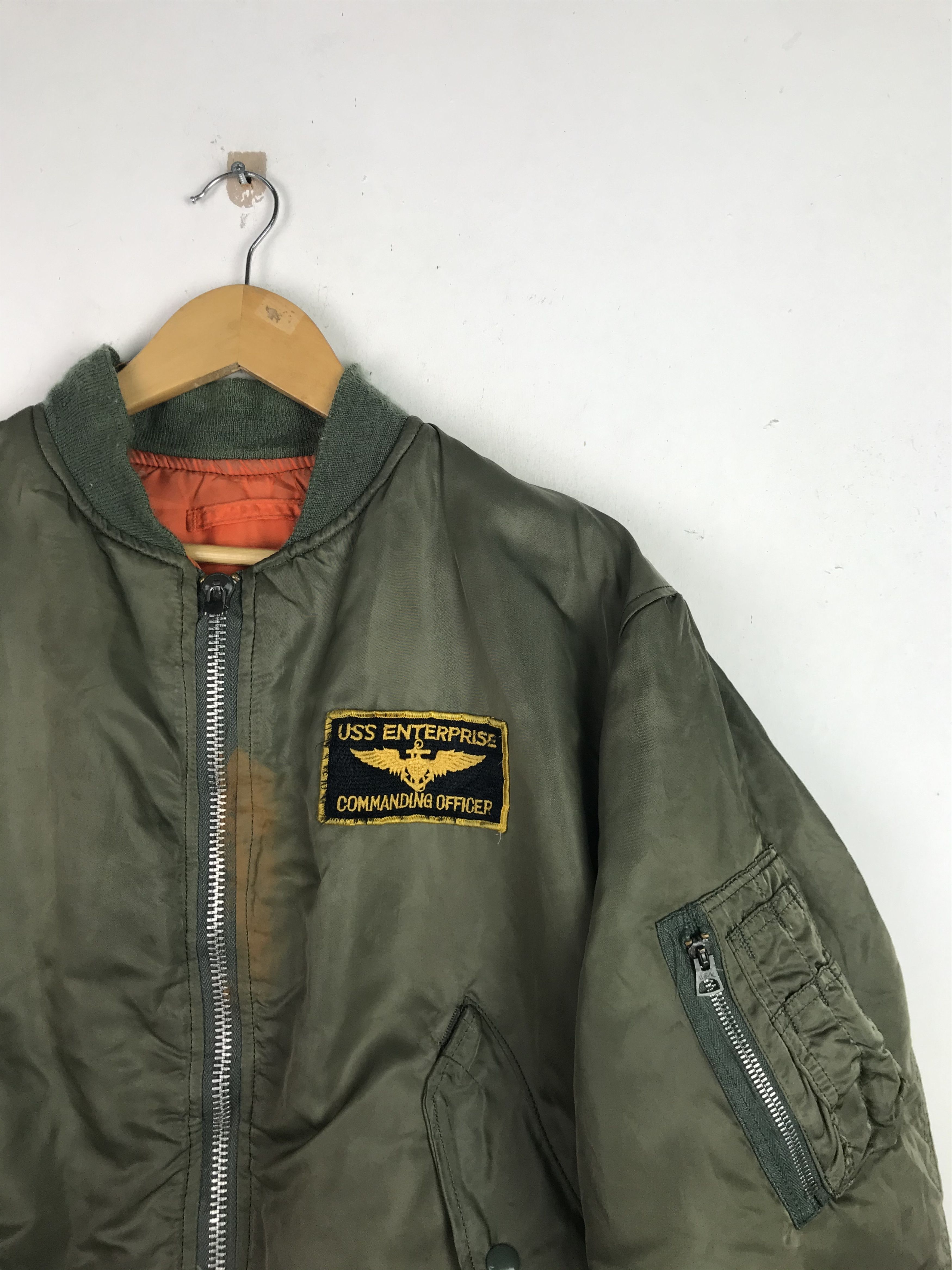 Alpha Industries × Vintage Vintage Alpha Industries Distressed Faded Bomber Jacket Size US M / EU 48-50 / 2 - 6 Thumbnail