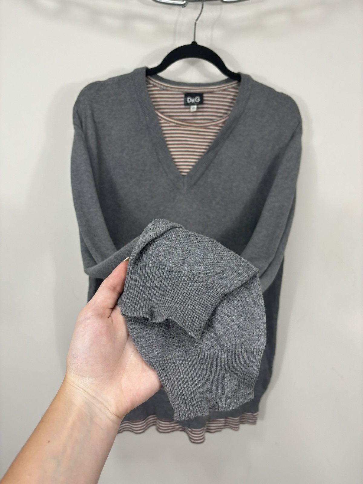 Dolce & Gabbana Vintage Dolce & Gabbana Men’s Preppy Gray V-Neck Sweater Size US XL / EU 56 / 4 - 6 Thumbnail