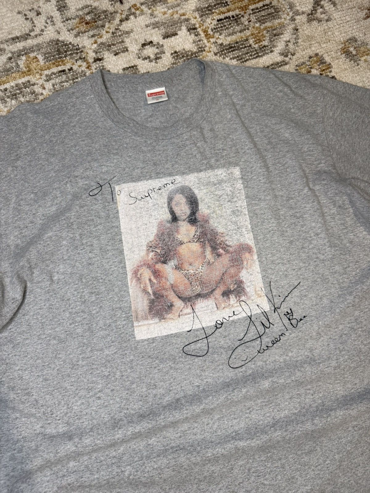 Supreme Supreme Lil Kim tee Size US XL / EU 56 / 4 - 2 Thumbnail