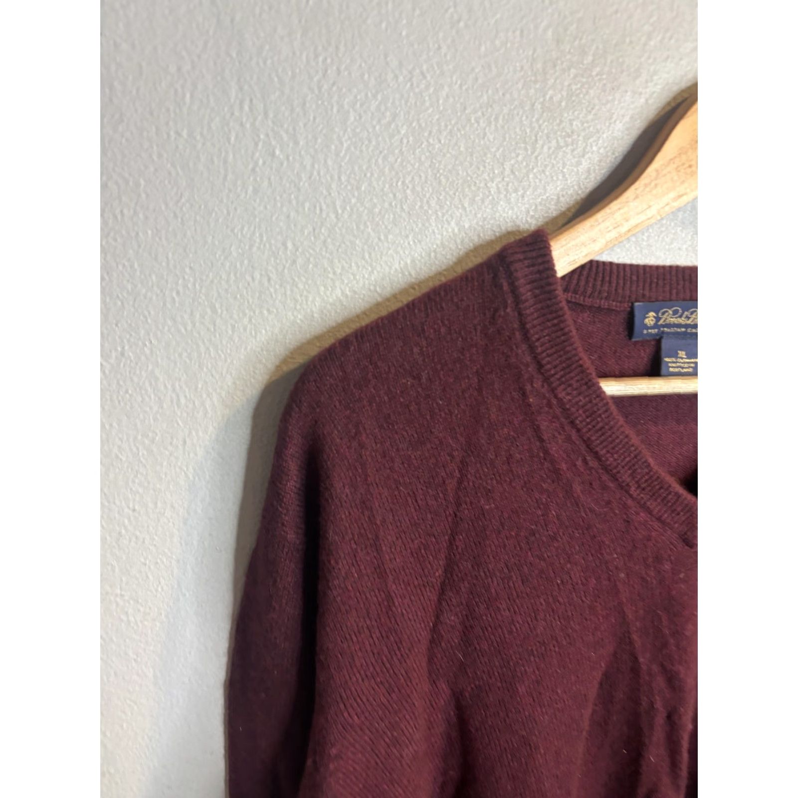 Brooks Brothers Brooks Brothers Sweater Mens XL Red 3 Ply Cashmere V-Neck Pullover Knit Scotland Size US XL / EU 56 / 4 - 2 Thumbnail