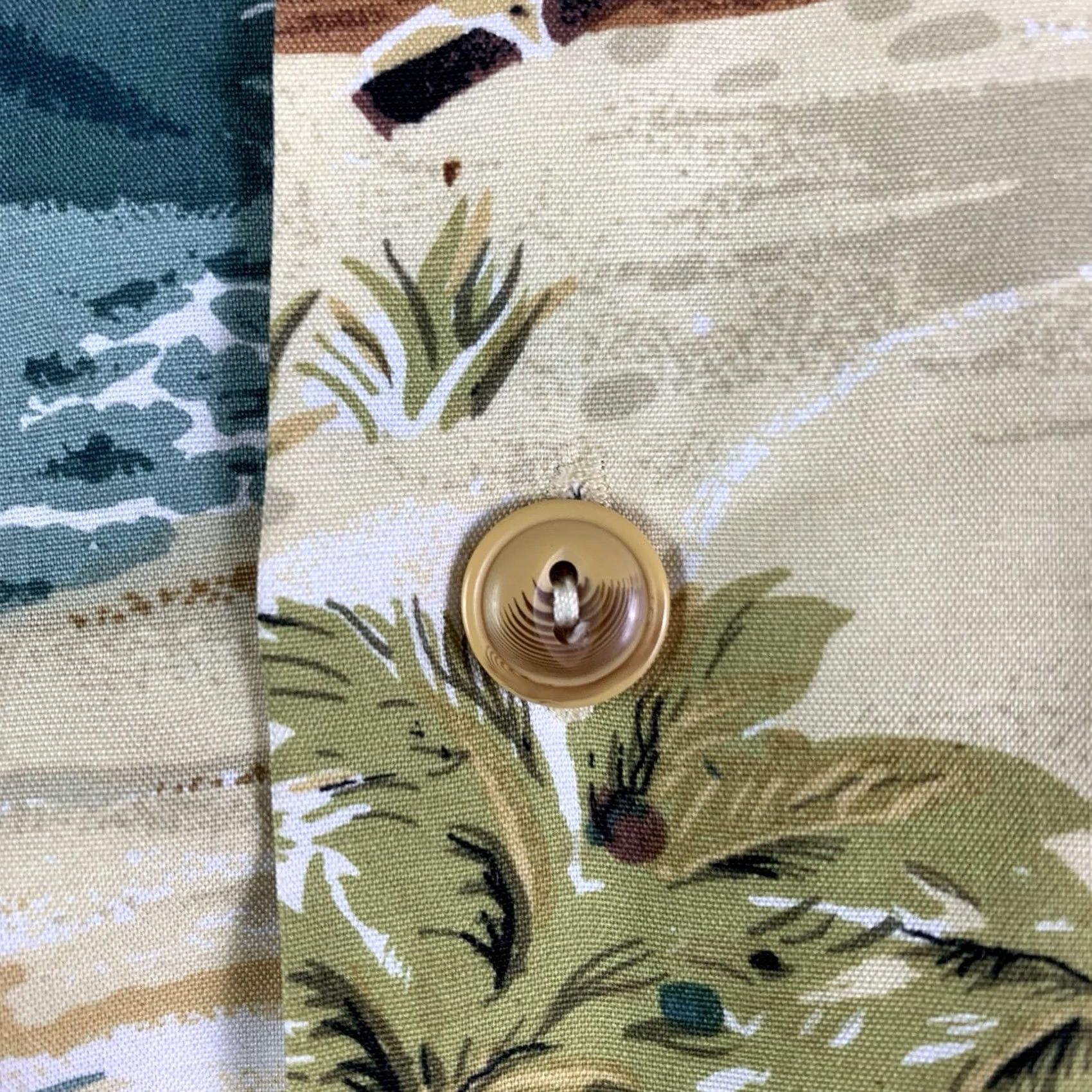Quiksilver VINTAGE Quiksilver Hawaiian Shirt Mens Large L Green Rayon Floral Pocket Camp Collar USA Silver Edition Size US L / EU 52-54 / 3 - 3 Thumbnail