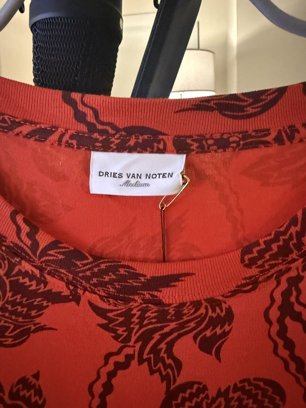 Dries Van Noten Dries Van Noten Red T-shirt (rose) Size US M / EU 48-50 / 2 - 3 Thumbnail