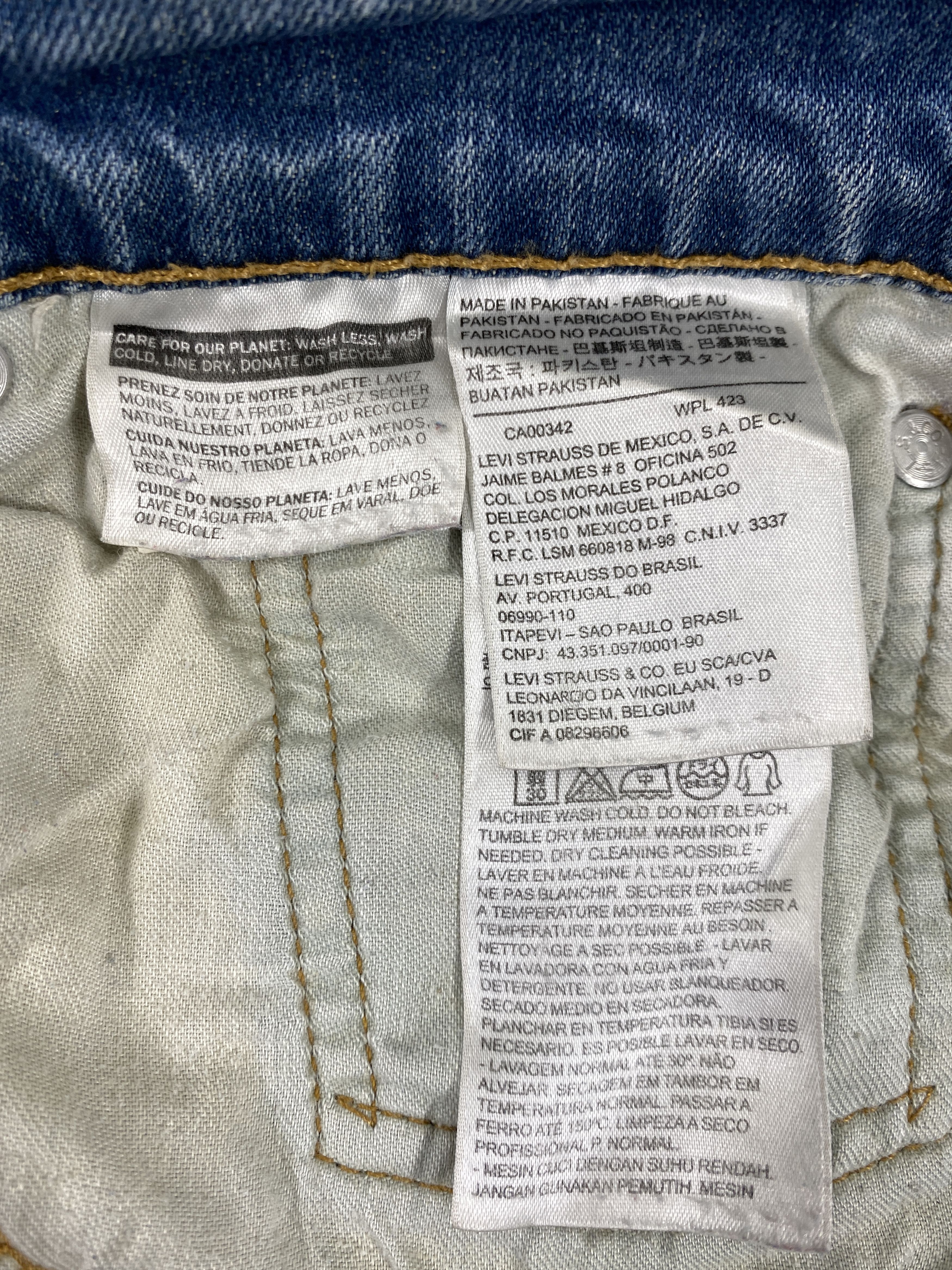 Levi's Light Wash Levi's 505 Jeans 33x28.5 Denim -SJ139 Size US 33 - 9 Thumbnail