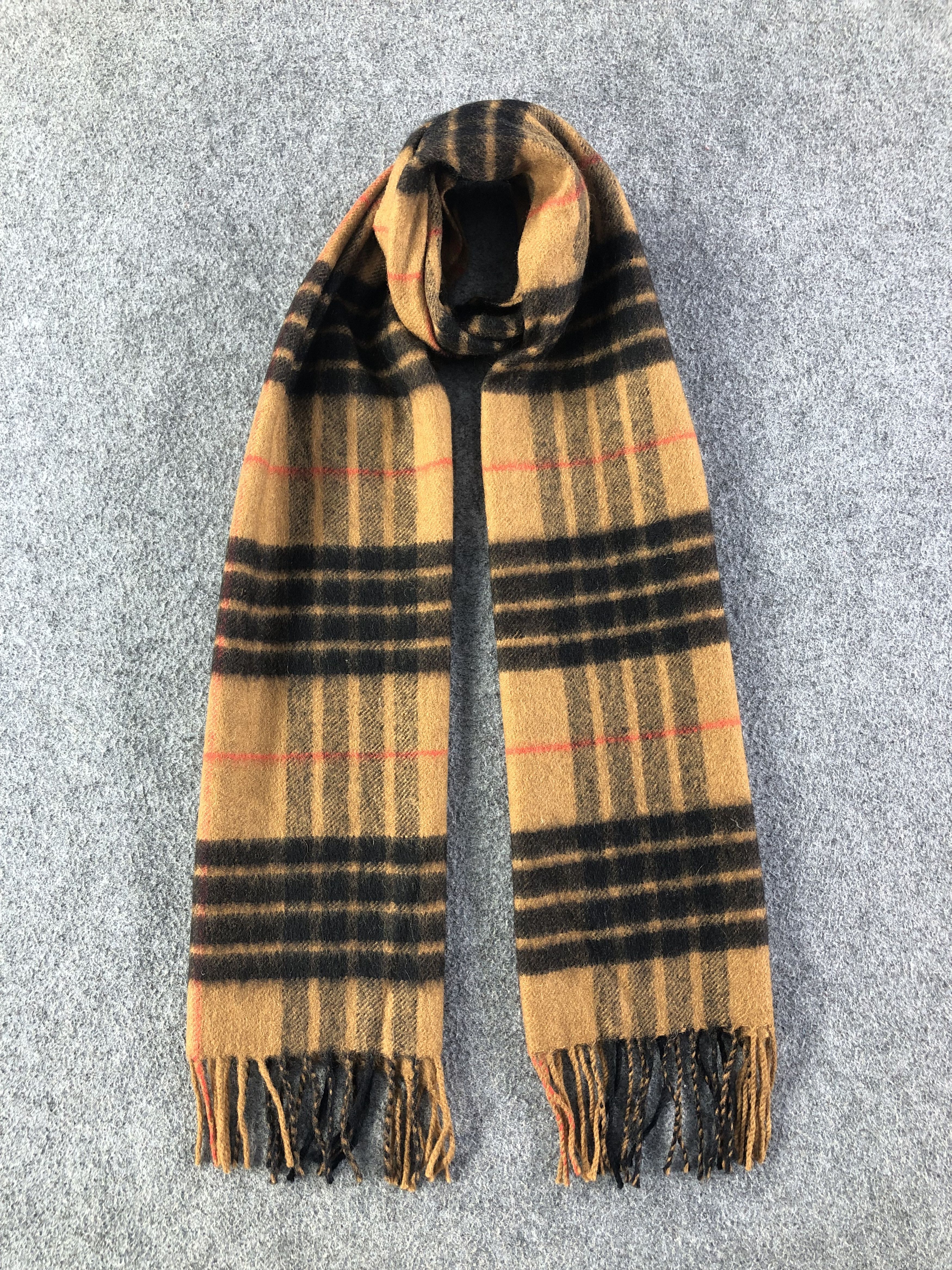 Johnstons Of Elgin Johnstons Of Elgin Scarf / Muffler / Neckwear Size ONE SIZE - 1 Thumbnail