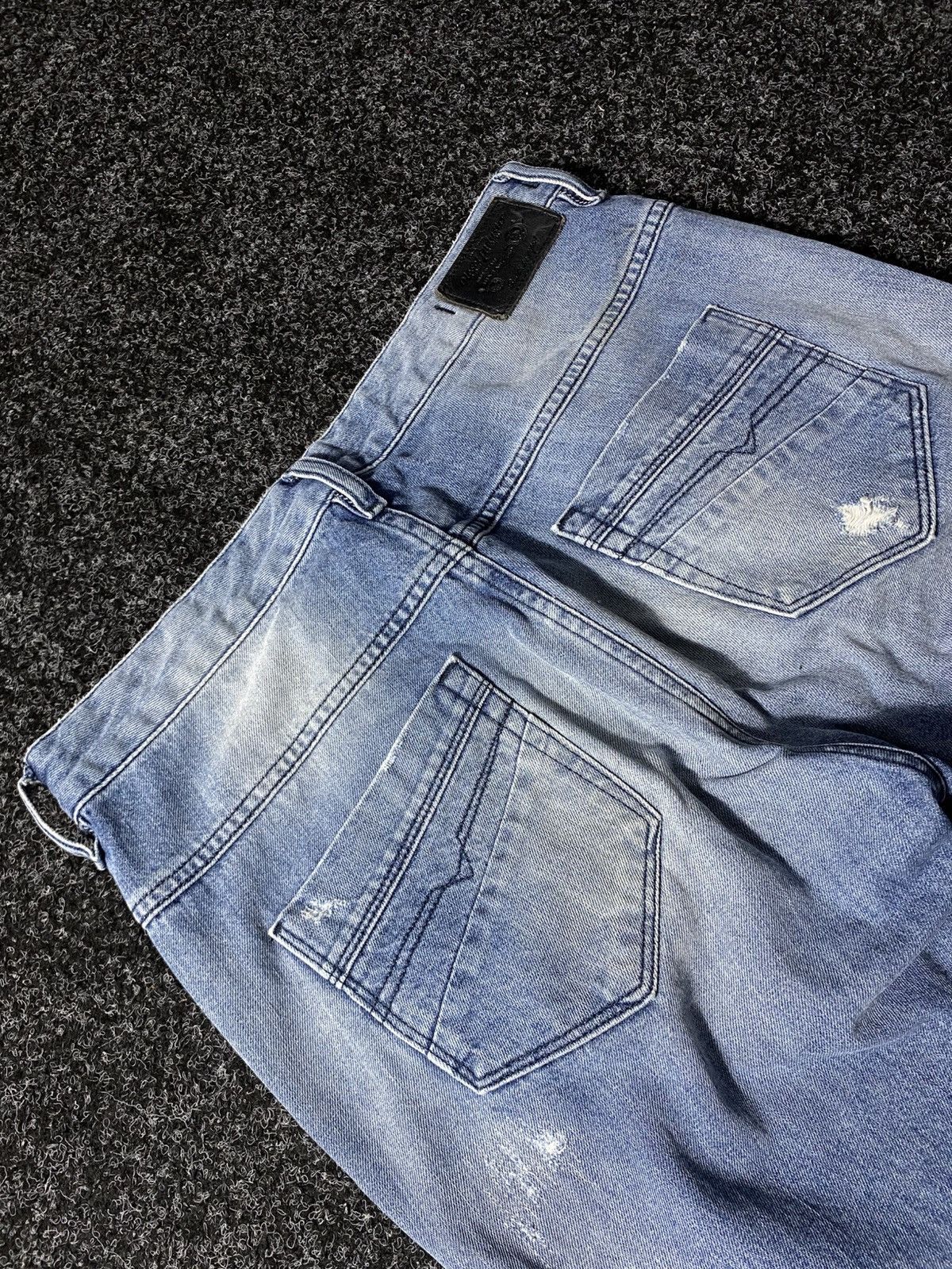 Diesel × If Six Was Nine × Vintage Vintage 90s Y2K Distressed Diesel Industry Jeans baggy pants Size 27" / US 4 / IT 40 - 14 Thumbnail