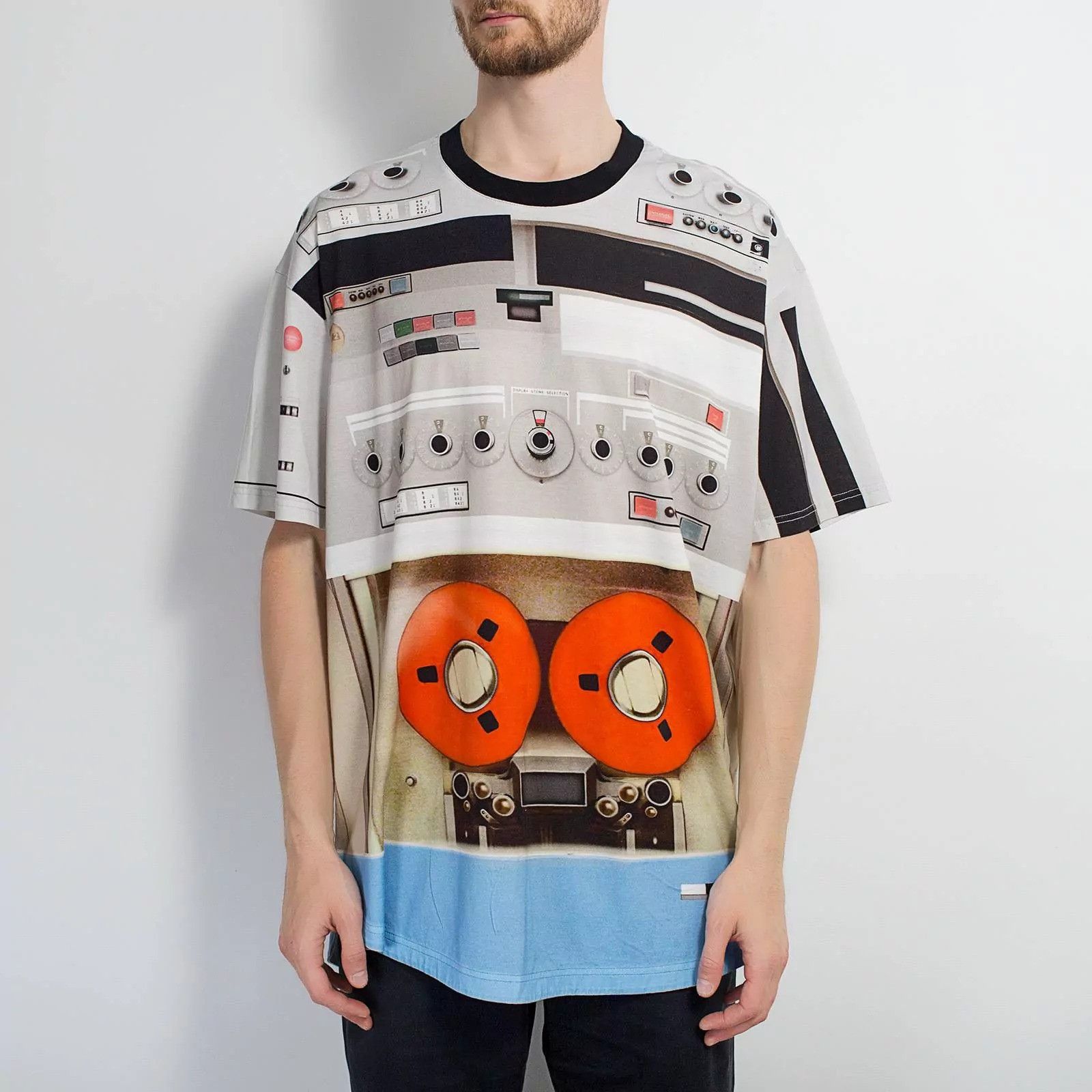 Givenchy Robot Tape Deck Print Oversized T-Shirt Size US L / EU 52-54 / 3 - 2 Thumbnail